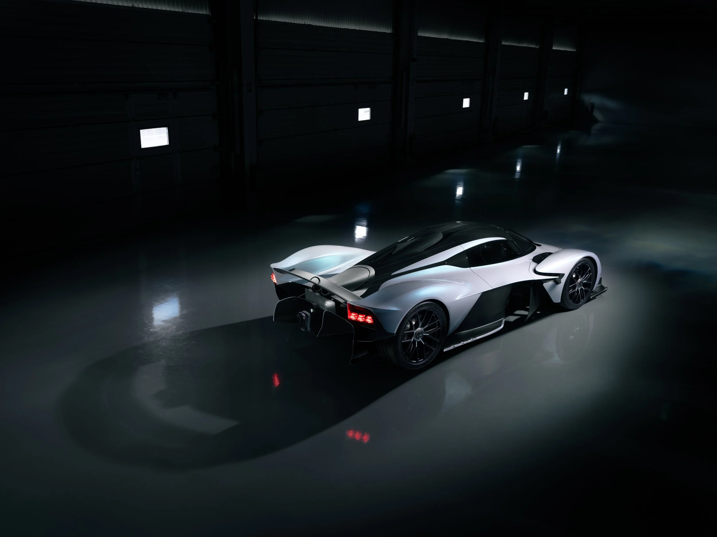 Aston Martin Valkyrie_221.jpg