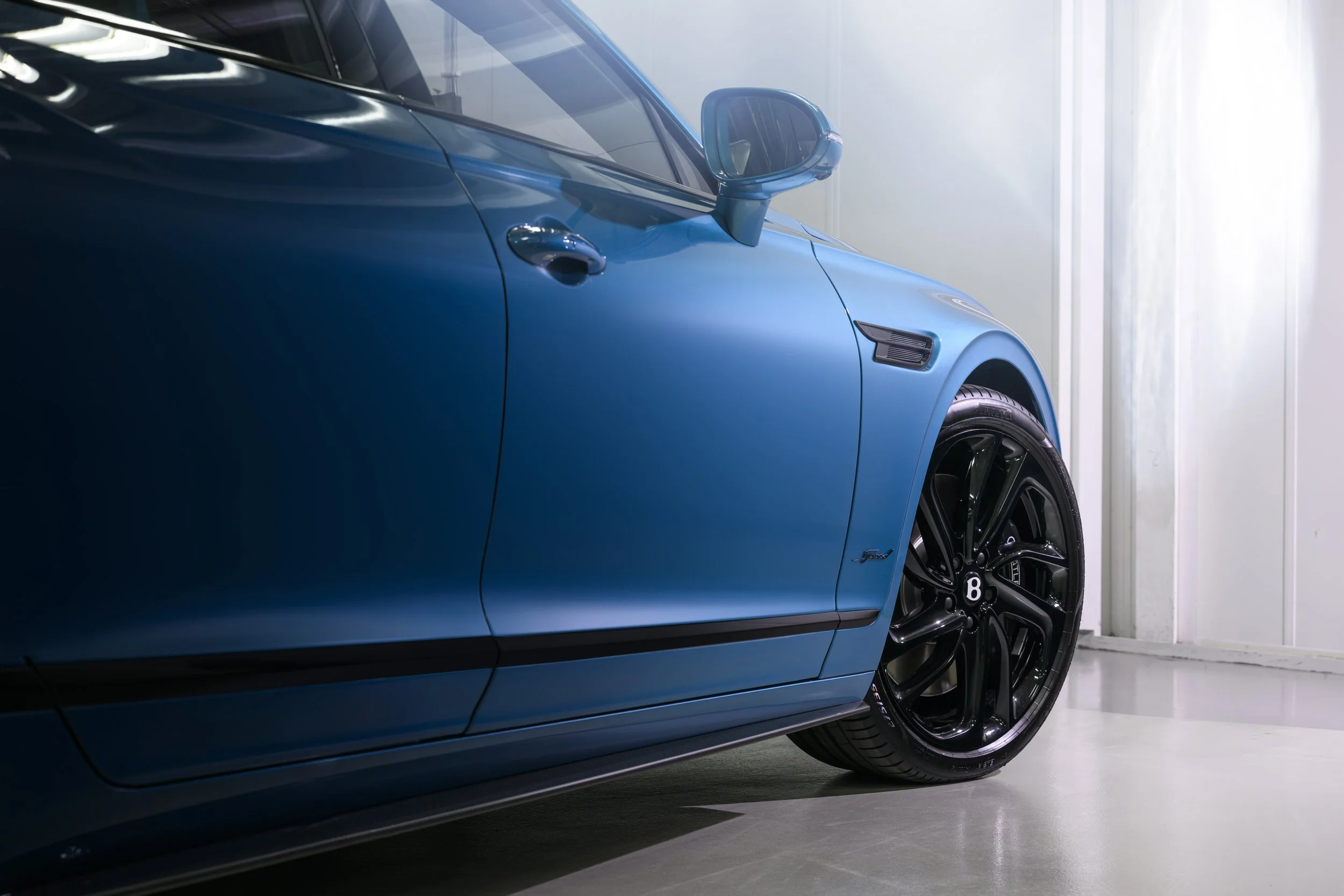 Ombre Flying Spur - 4.jpg