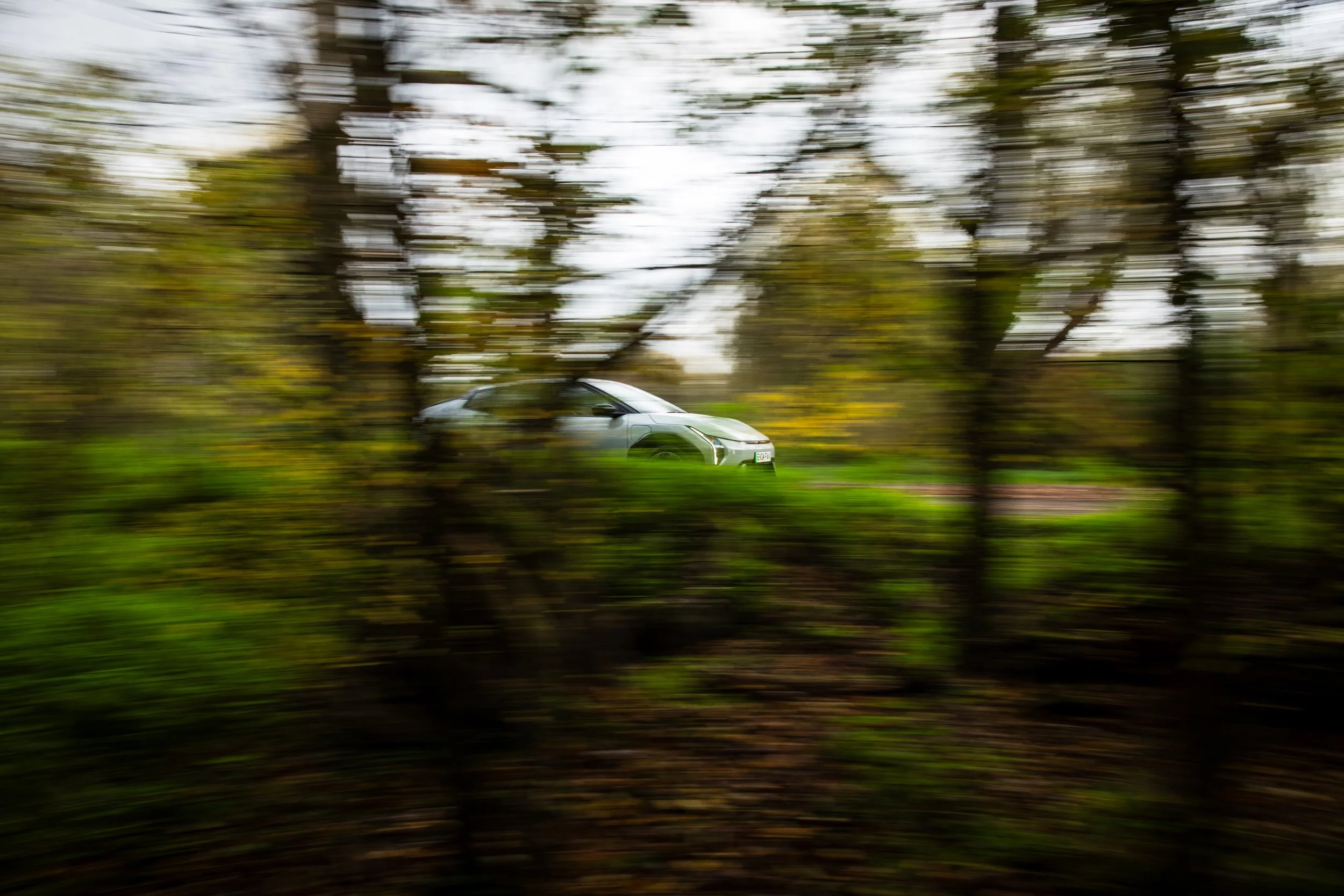 EV4 Saloon-02.jpg