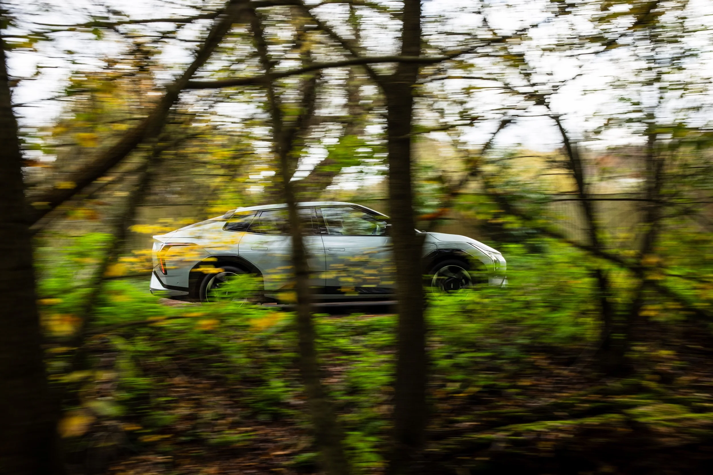 EV4 Saloon-05.jpg