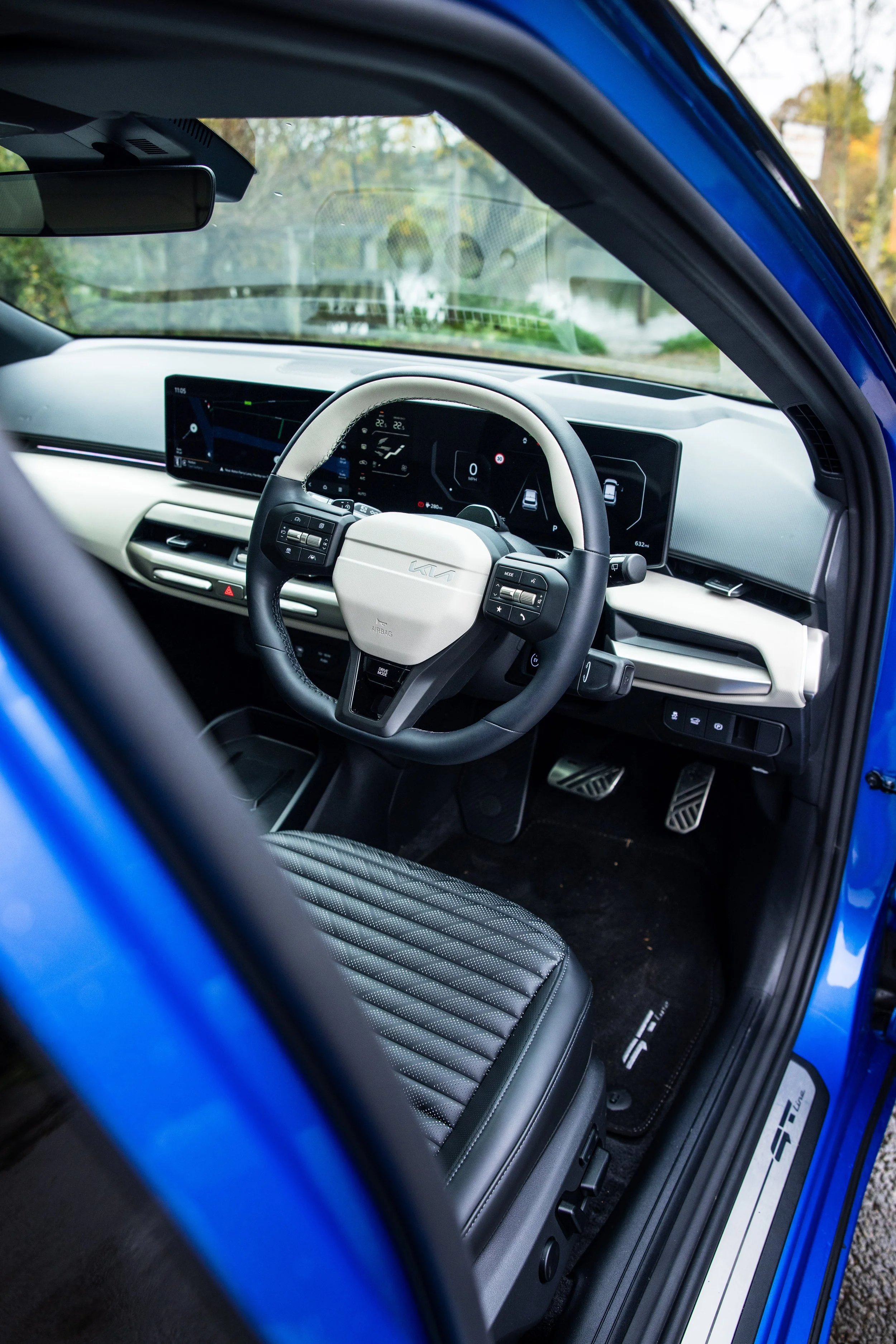 EV4 Hatch-22.jpg