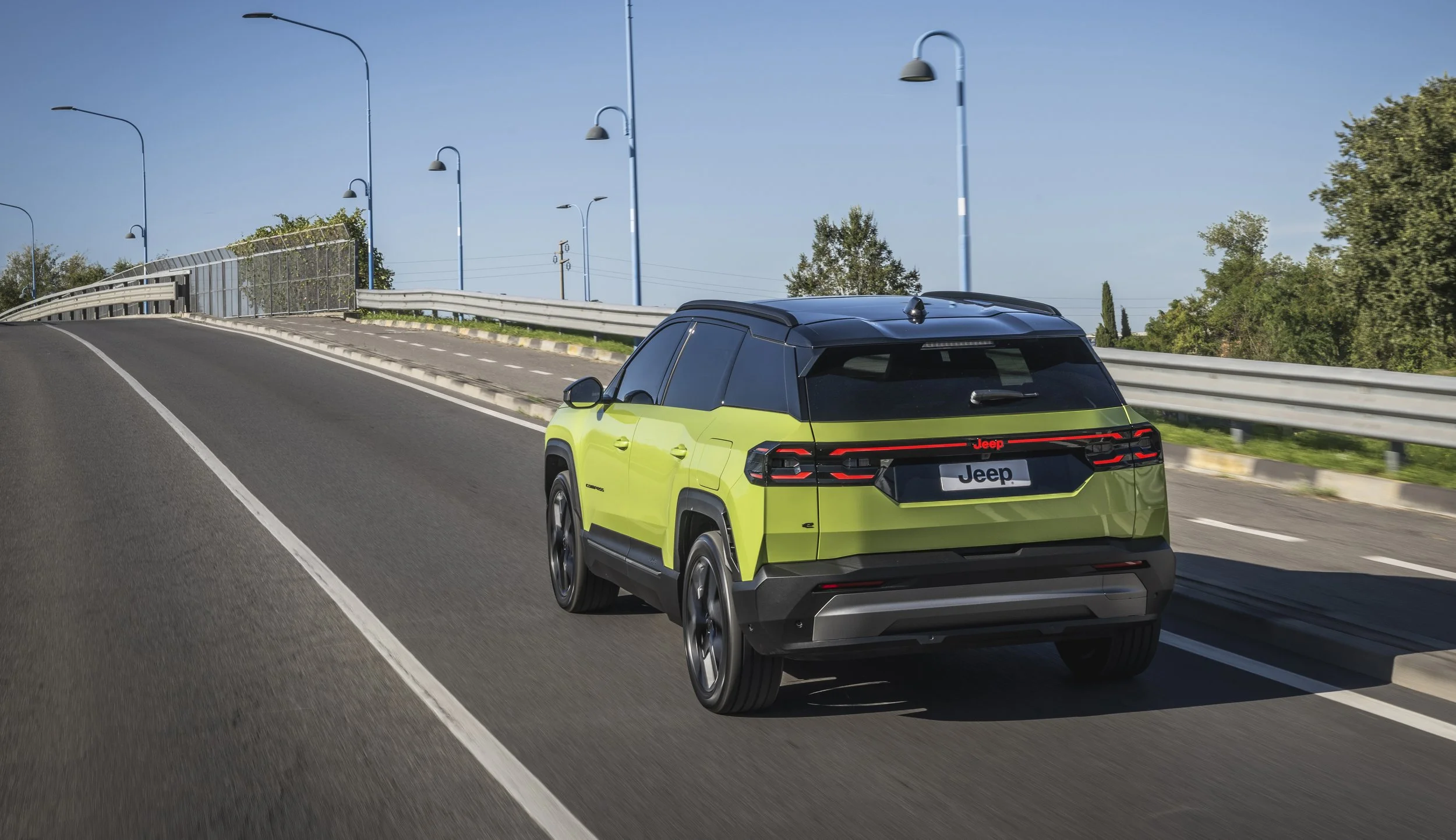 Jeep-compass-189.jpg