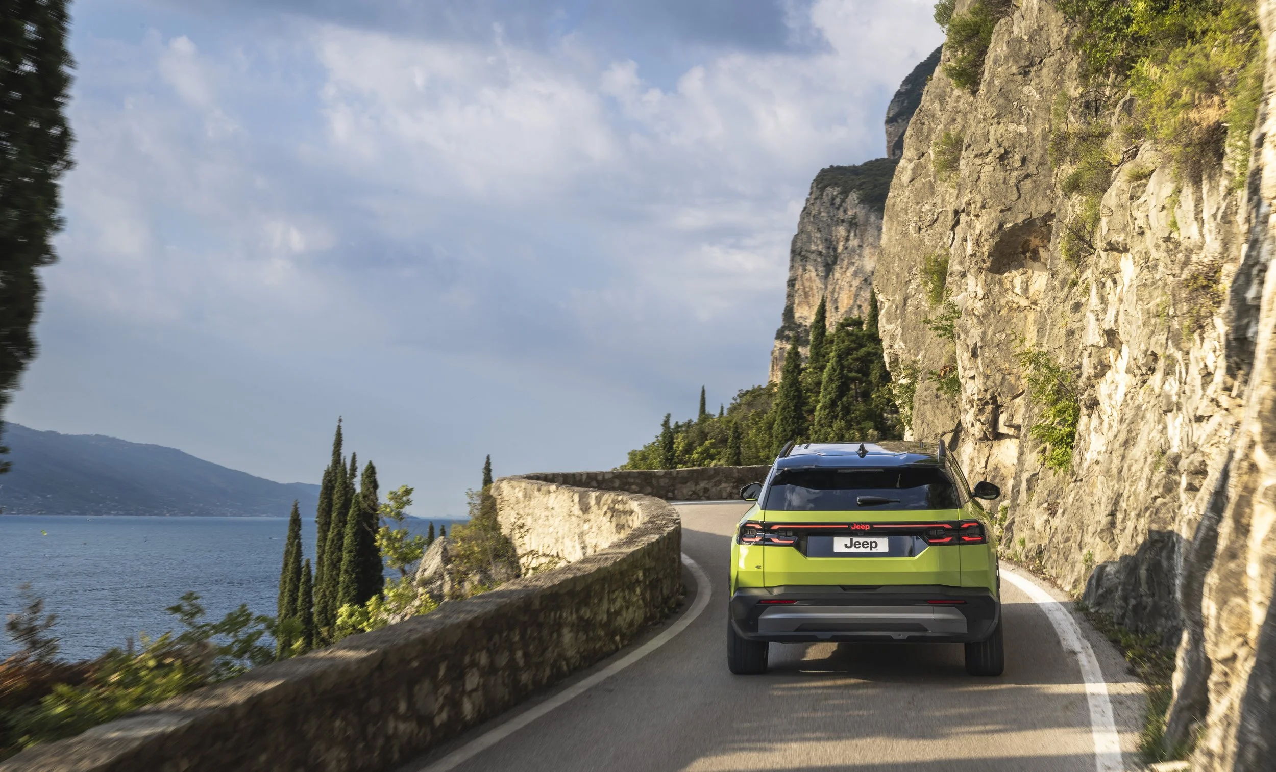 Jeep-compass-200.jpg