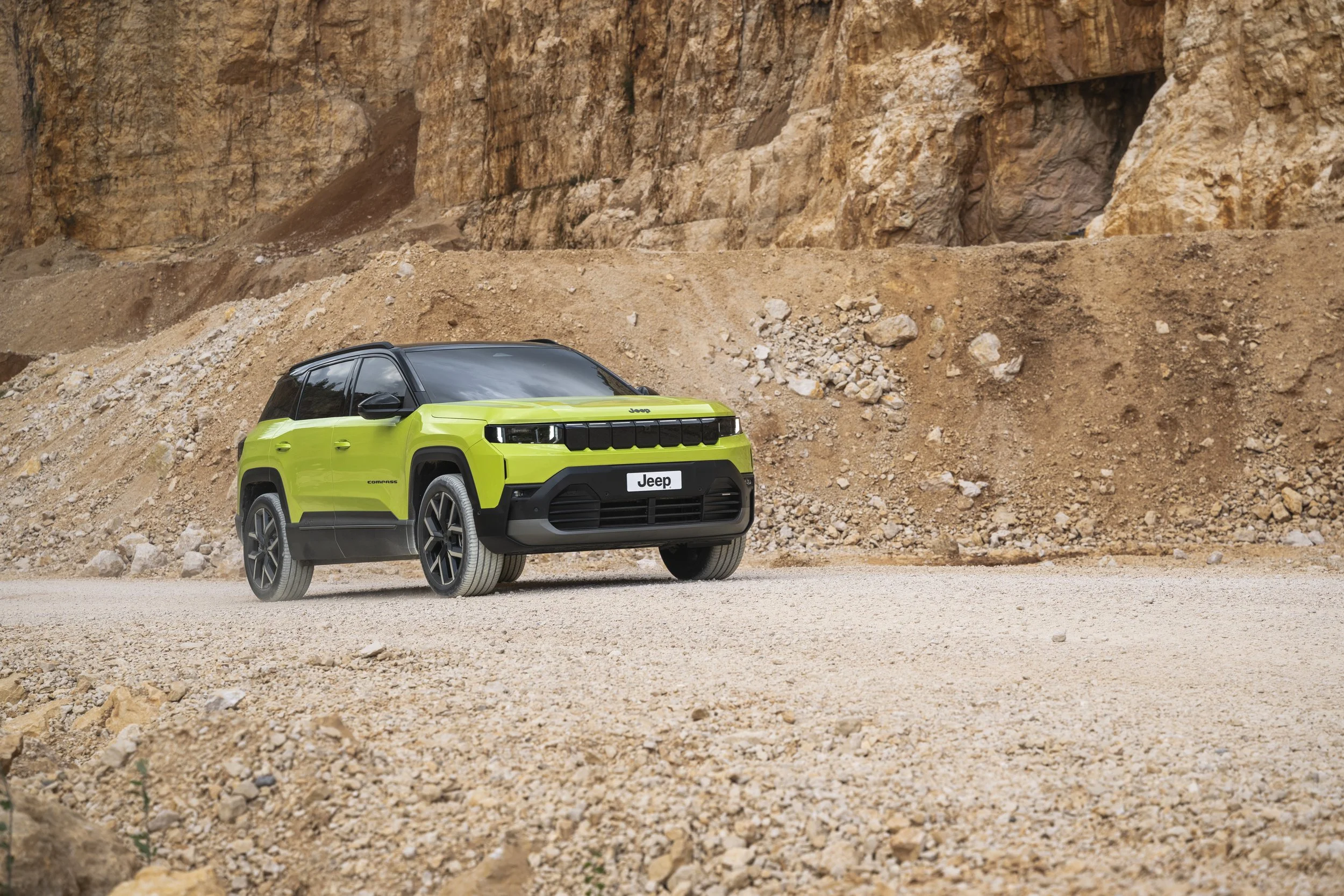 Jeep-compass-207.jpg