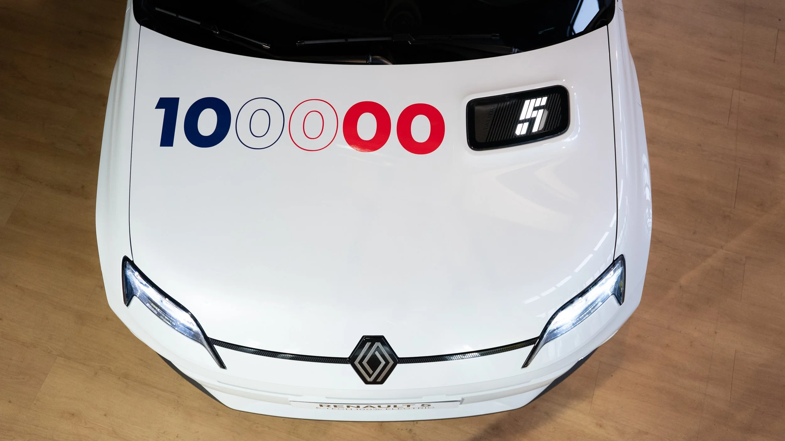 100,000 Renault 5 E-Tech Electric vehicles produced in Douai (2).jpg