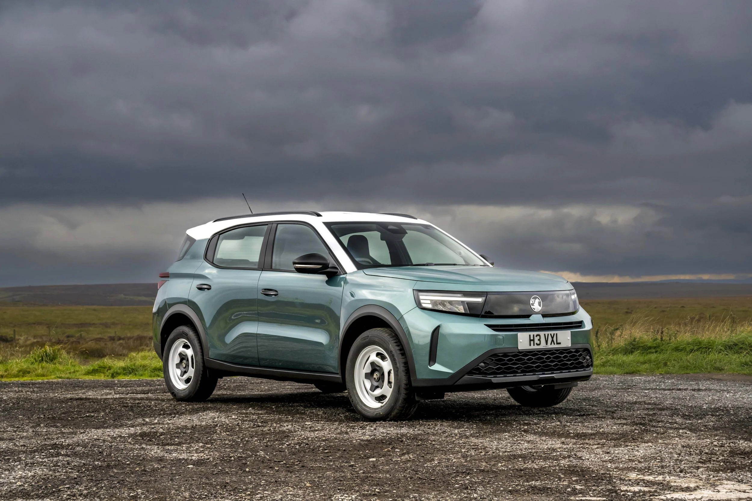 Vauxhall Frontera Hybrid (15).JPG