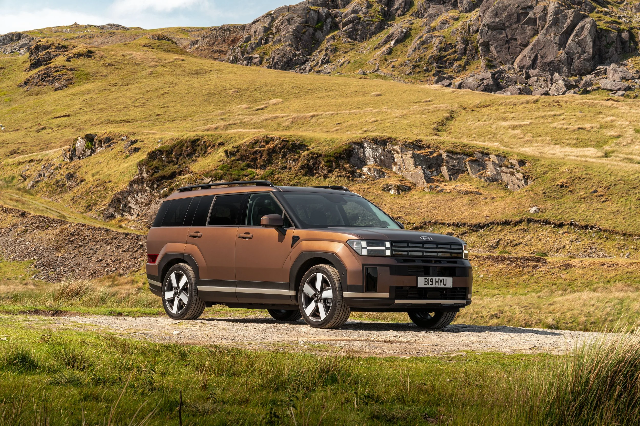 hyundai-uk-santa-fe-0825-06247.jpg