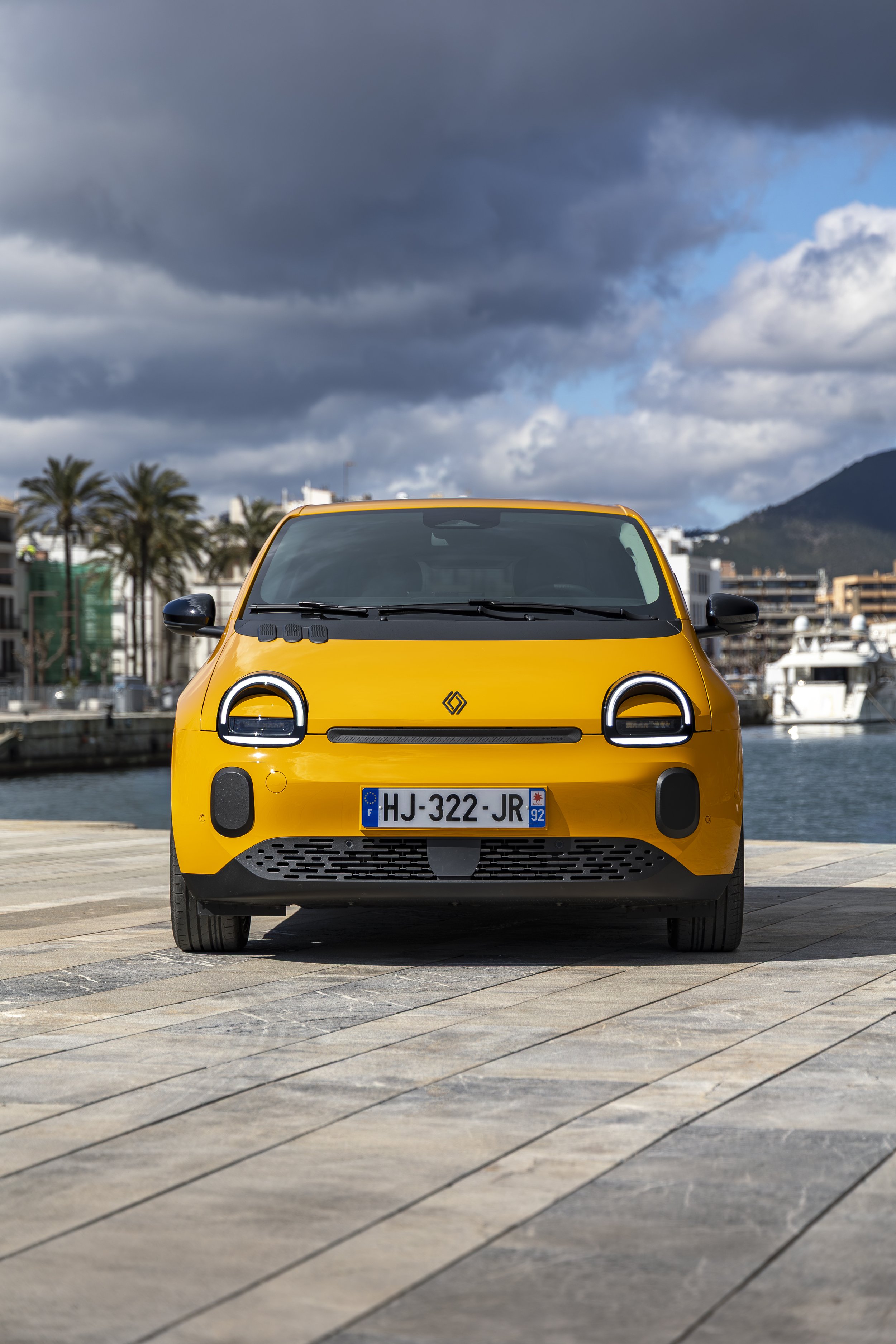 Twingo-Jaune_Statique©ThomasCortesi-9.jpg