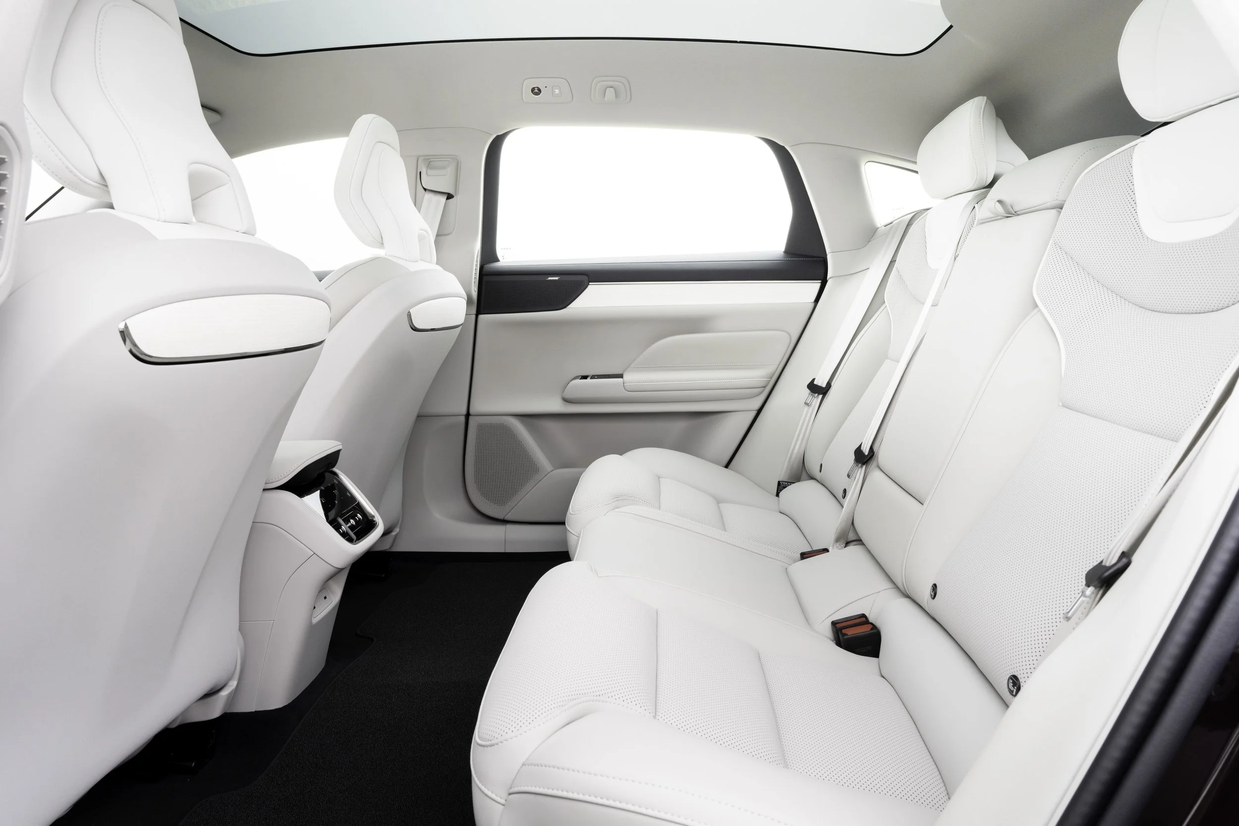 Volvo ES90 Review - Fuss-free, but is that enough for £67k? — Driven