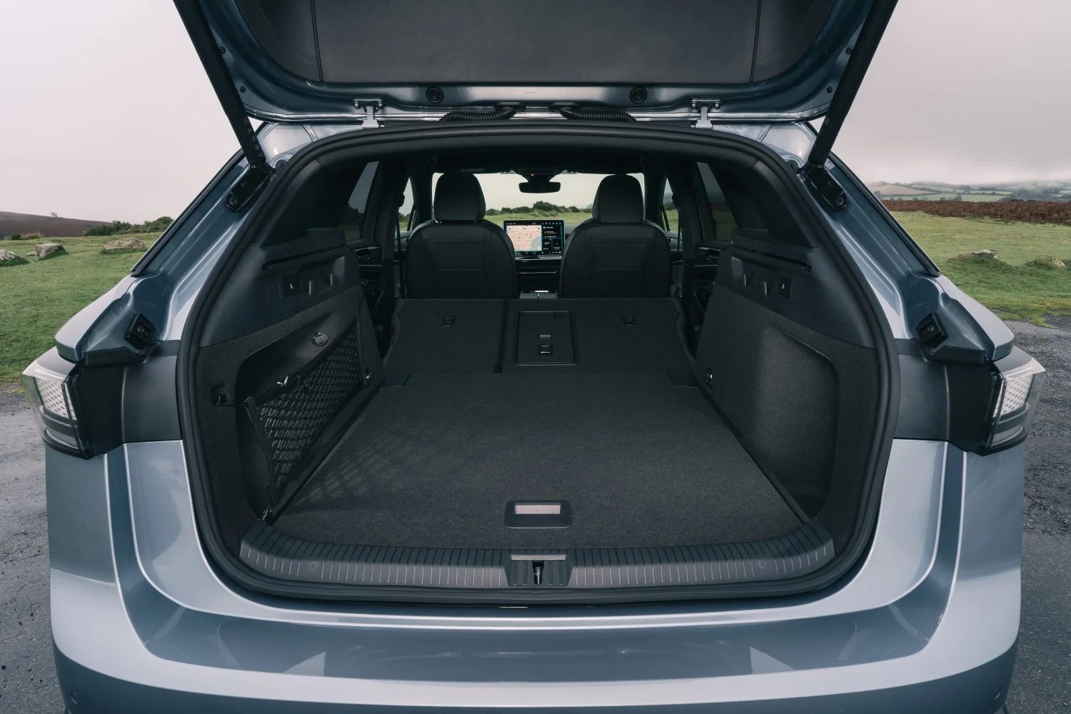 Volkswagen ID 7 Tourer (2).jpg