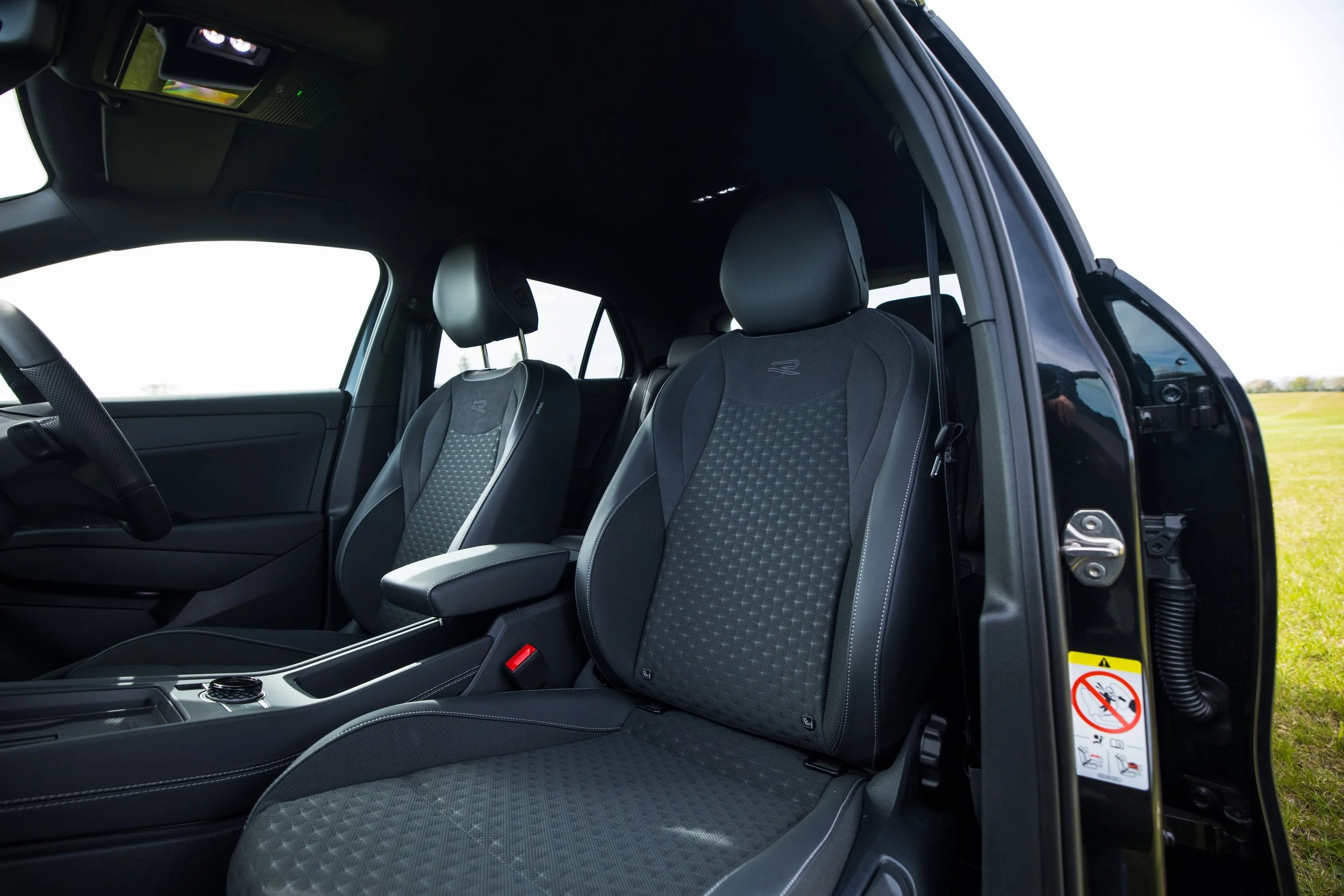 VW T ROC FINAL-51.jpg