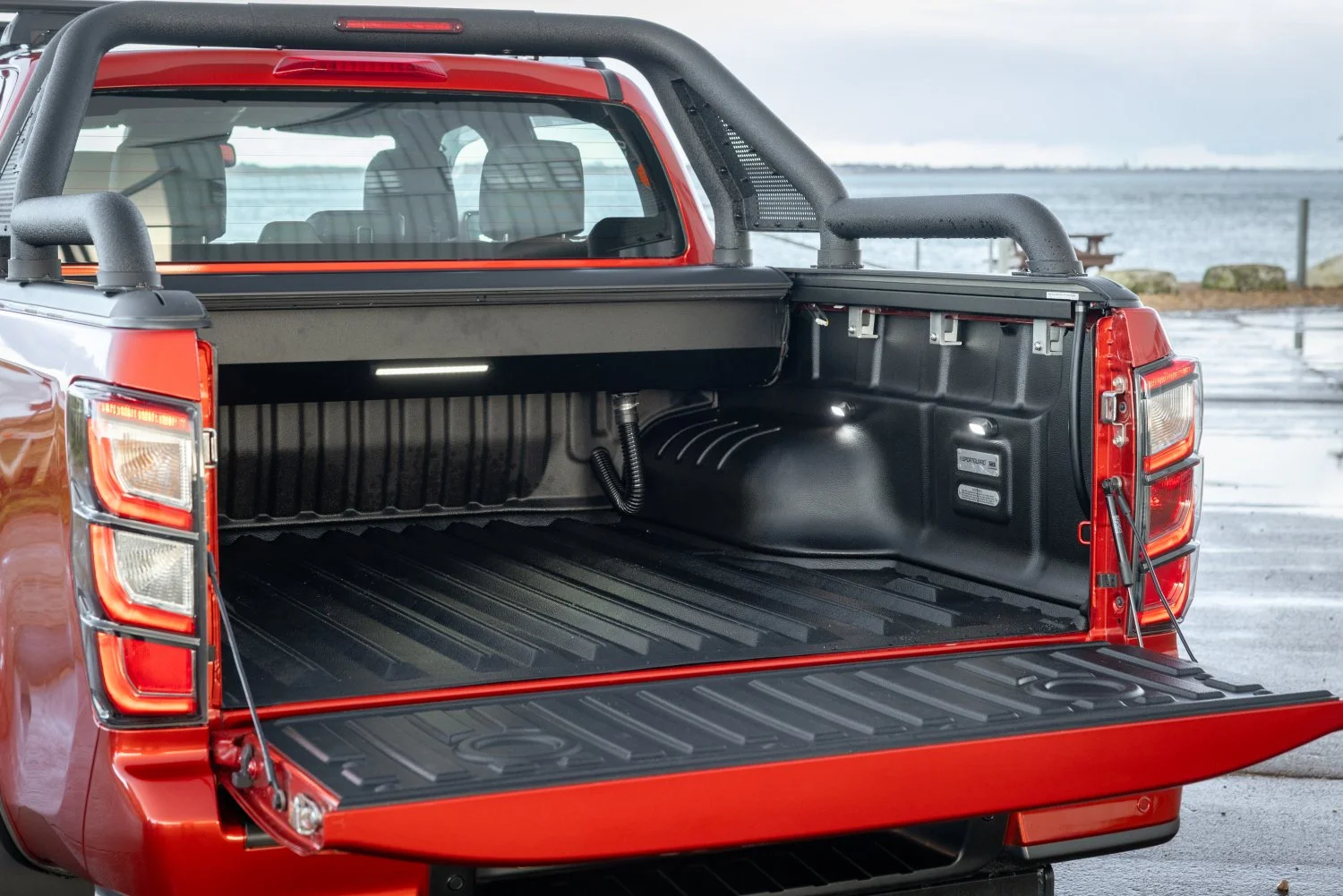 Isuzu D-Max V-Cross Apr 26 (6).jpg