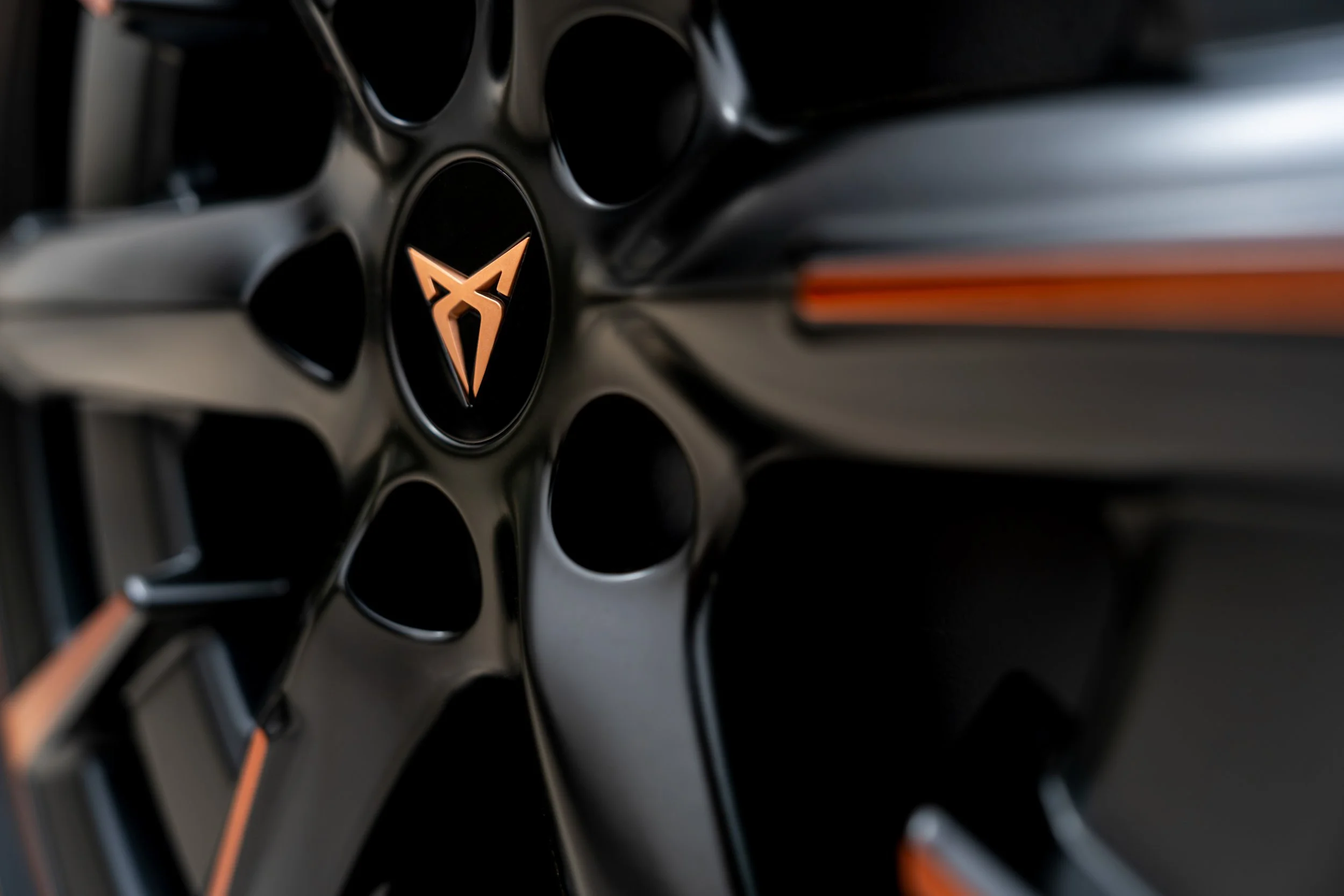 NEW CUPRA BORN VZ_DARK FOREST_019.jpg