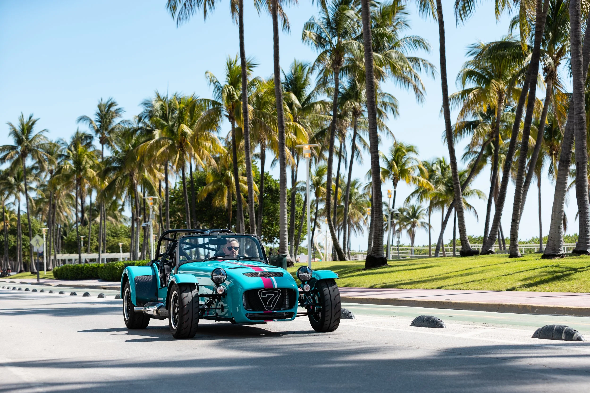 Caterham unveils Seven Miami Special Edition