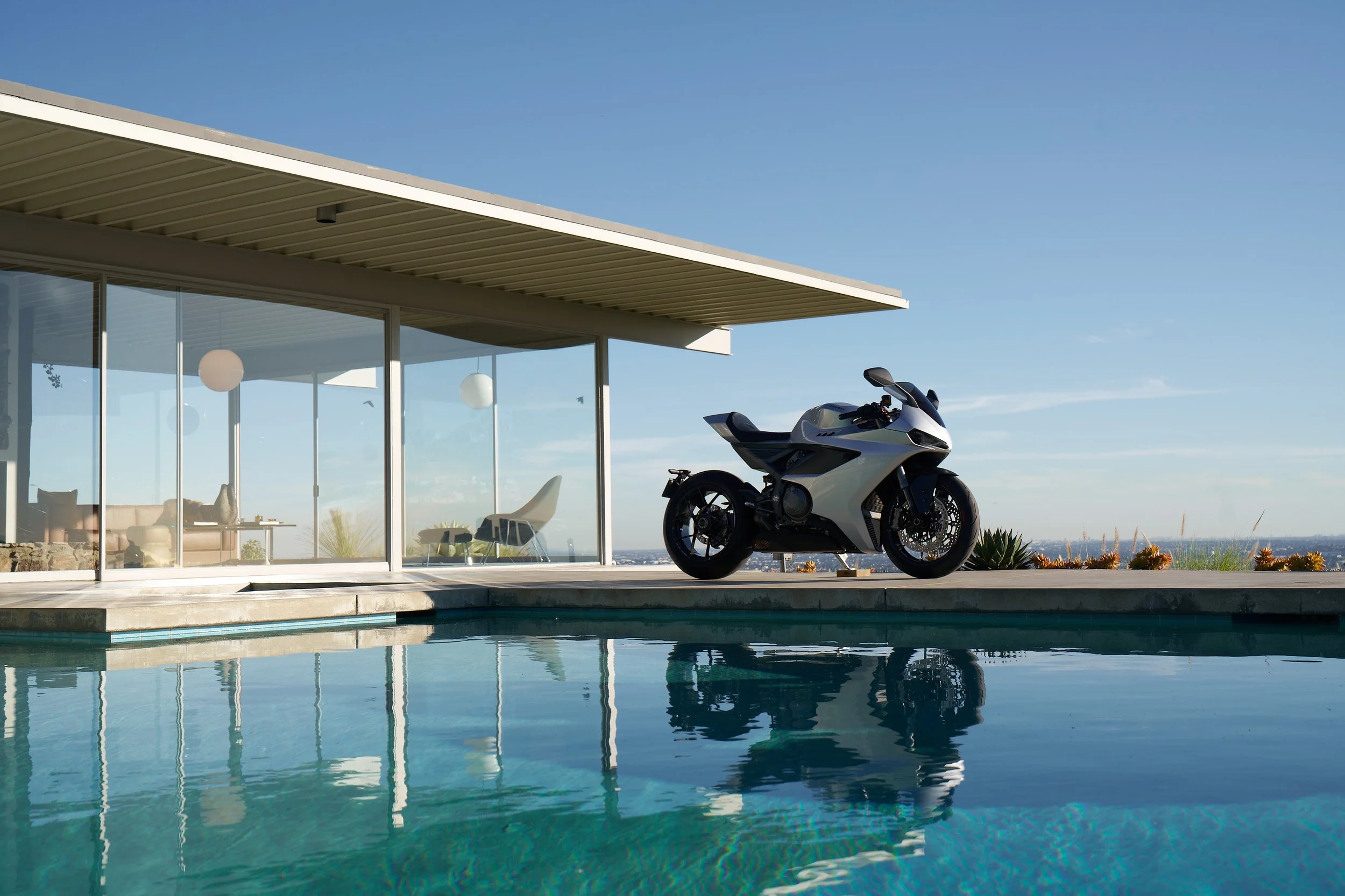 Prices announced for Norton Manx R - £20,050 is a bargain!
