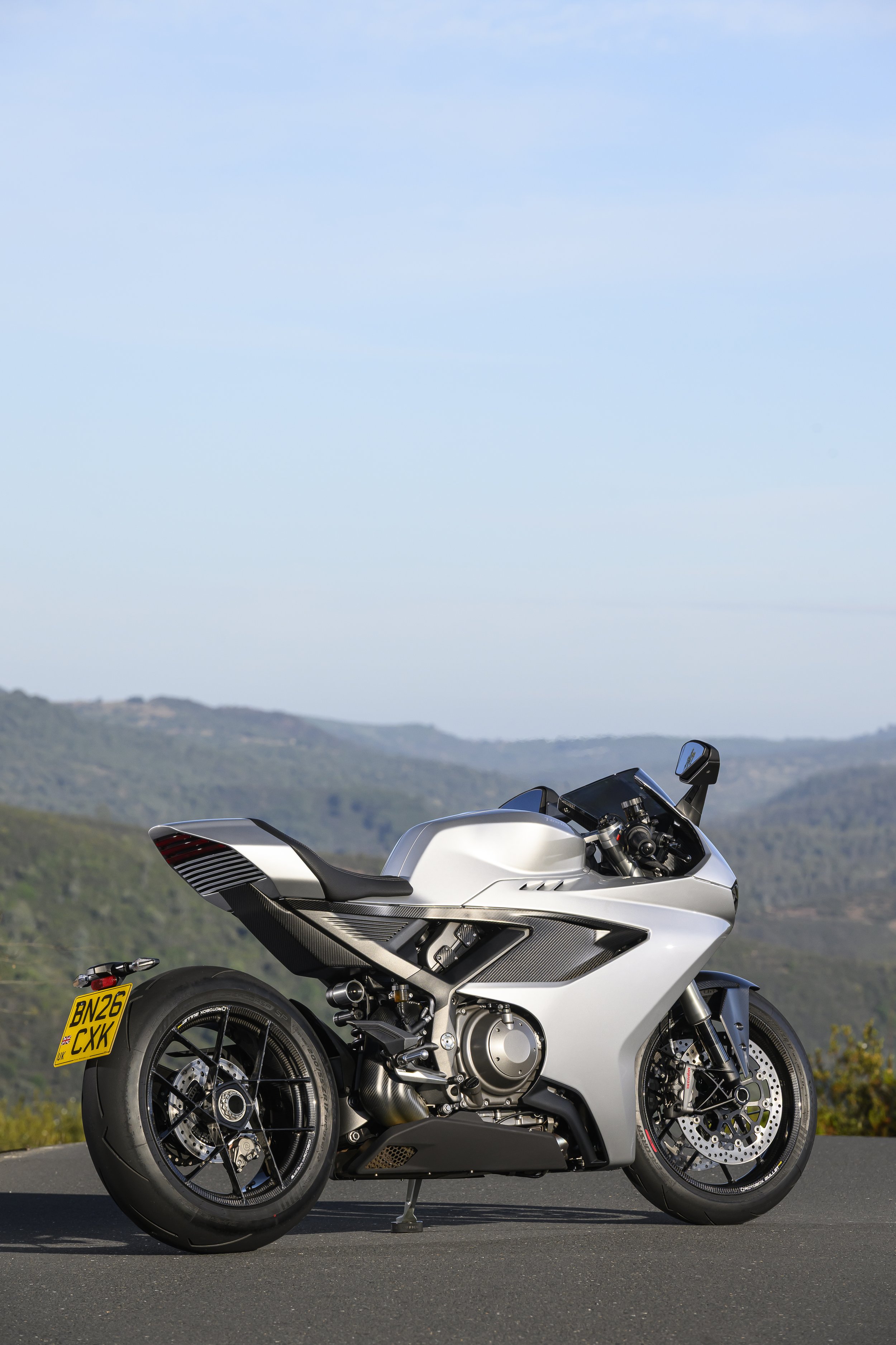 Norton_ManxR_2026_Static_69.jpg
