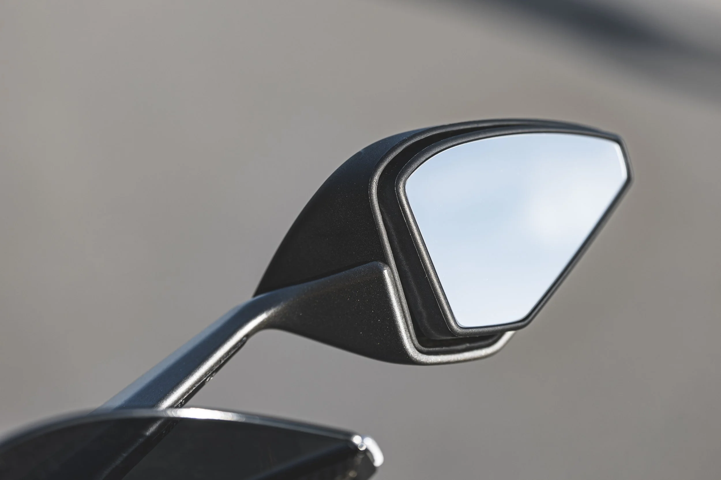 Norton_ManxR_2026_Details_23.jpg