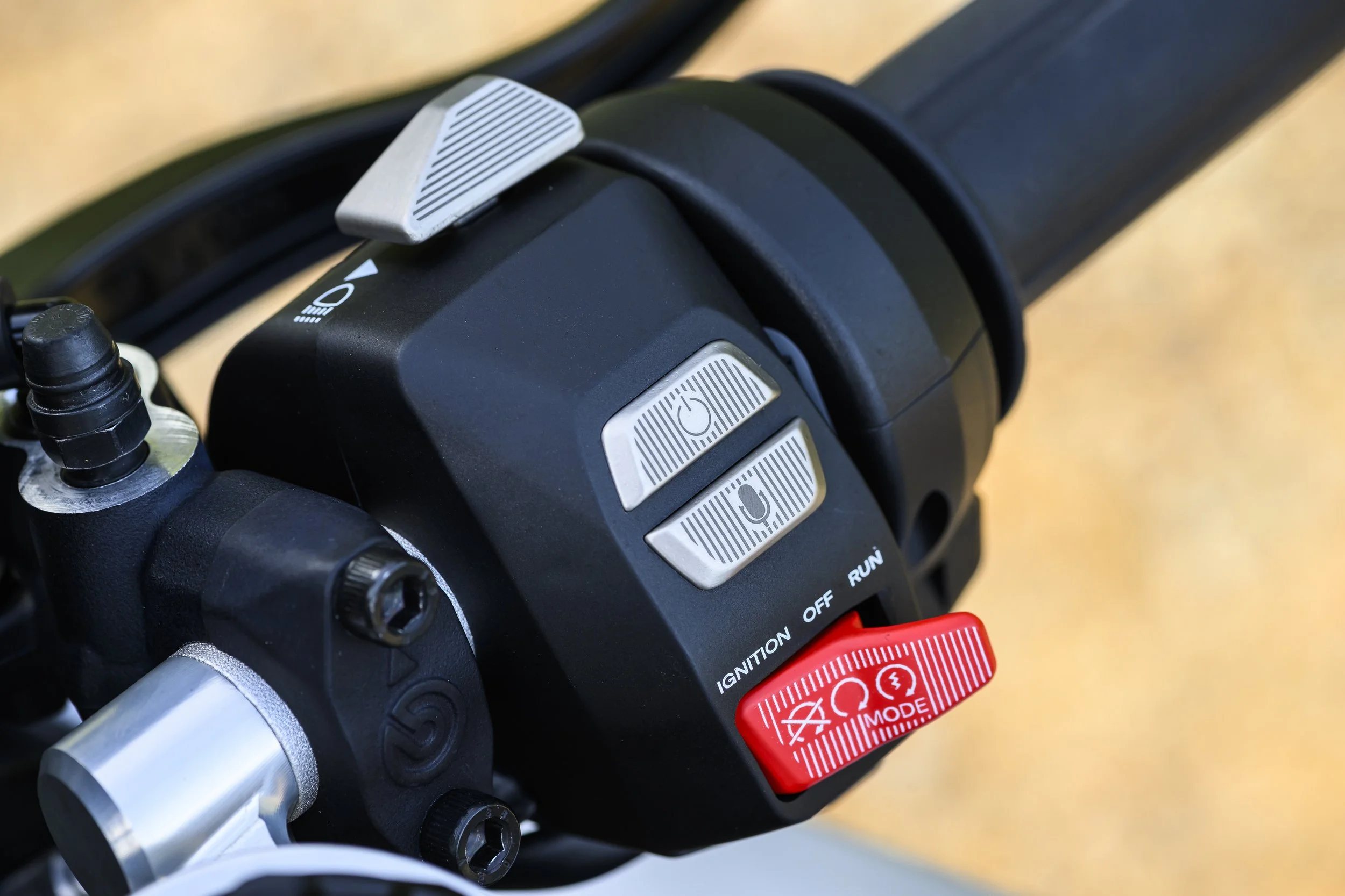 Norton_ManxR_2026_Details_50.jpg