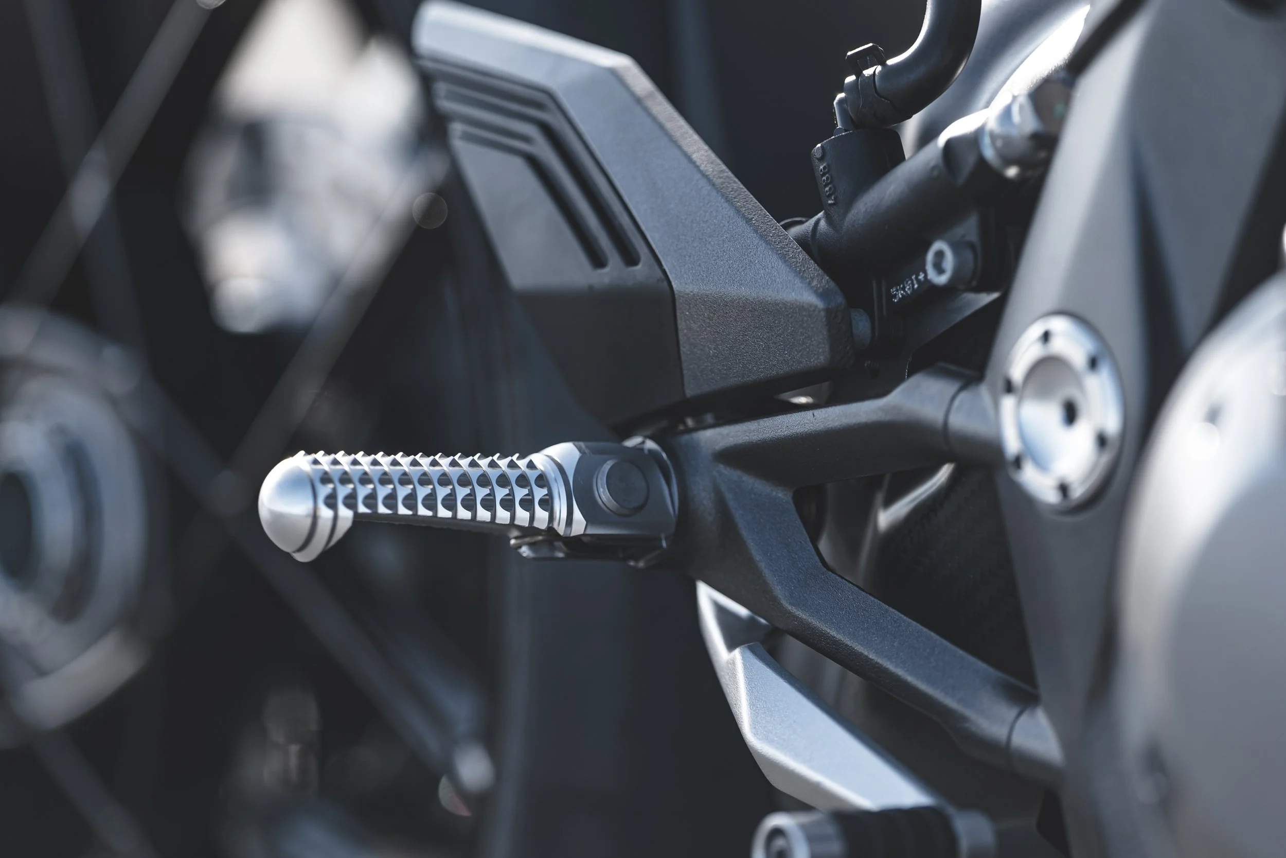 Norton_ManxR_2026_Details_25.jpg