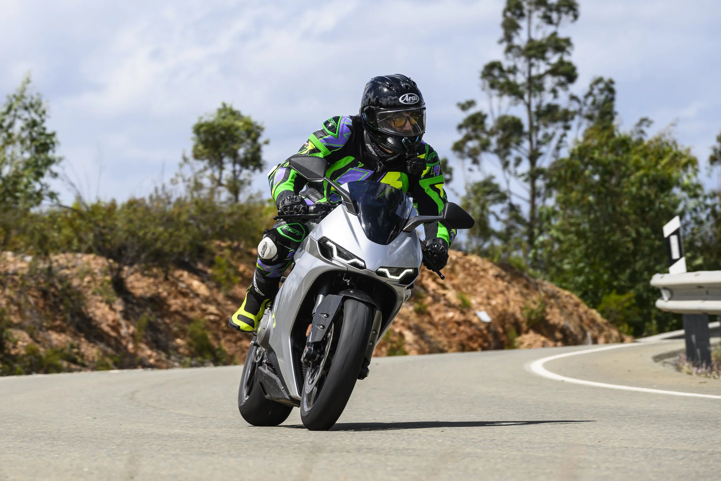 Norton-Manx-R-Global_Road_STU1403.jpg