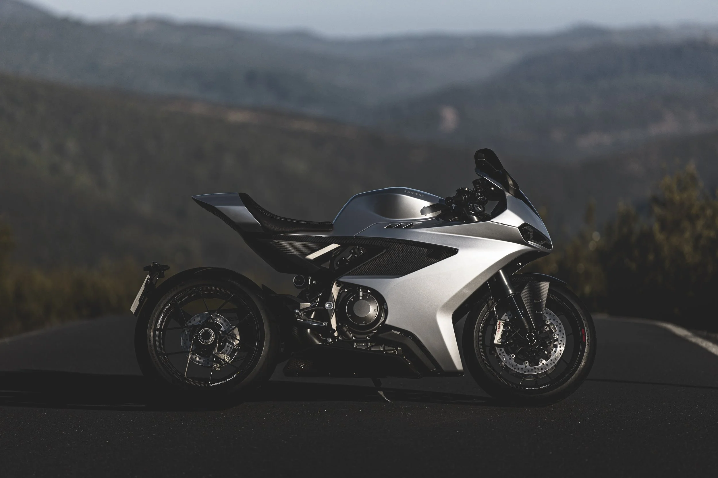 Norton_ManxR_2026_Static_12.jpg