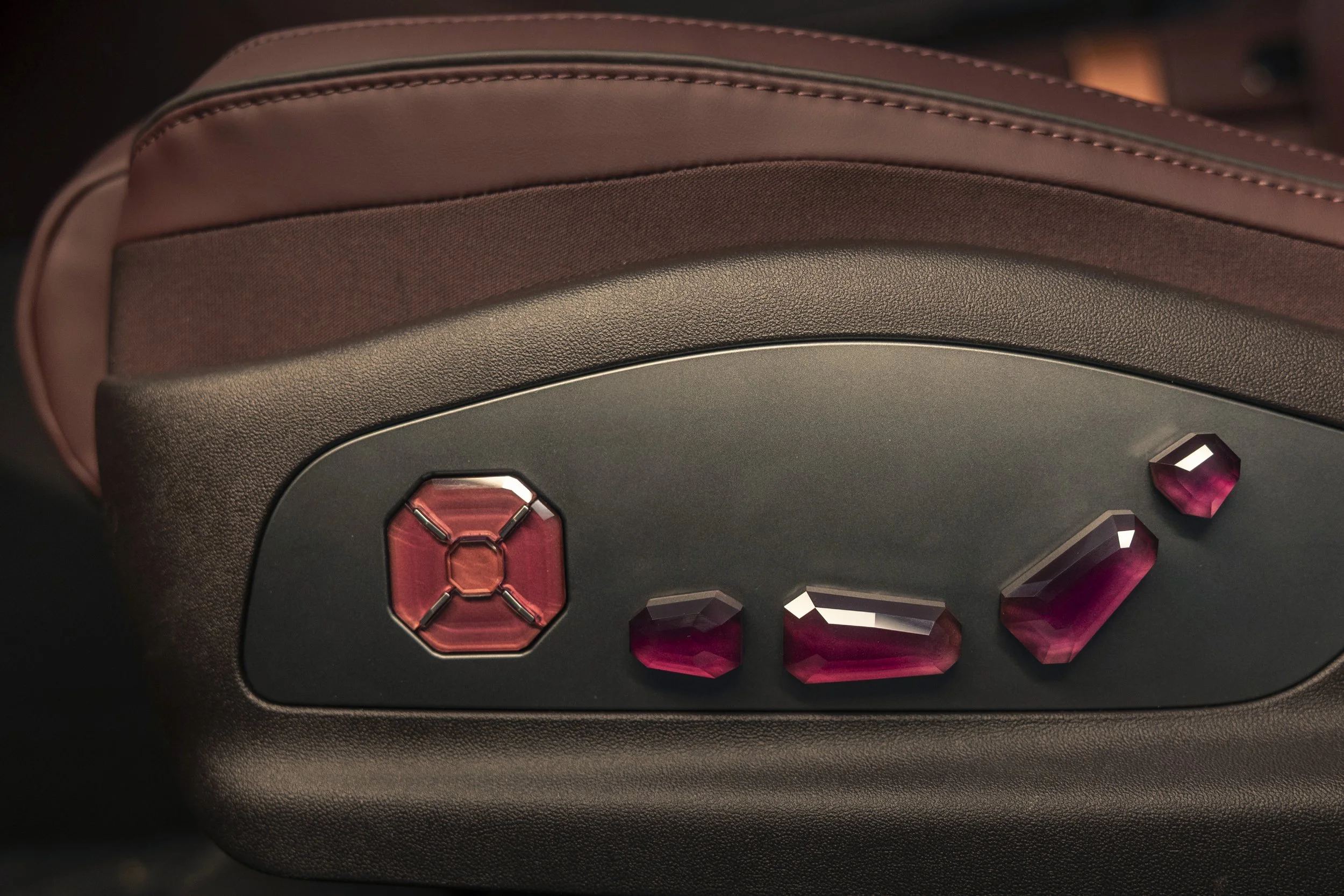 DENZA Chopard Z9GT Details 4.jpg