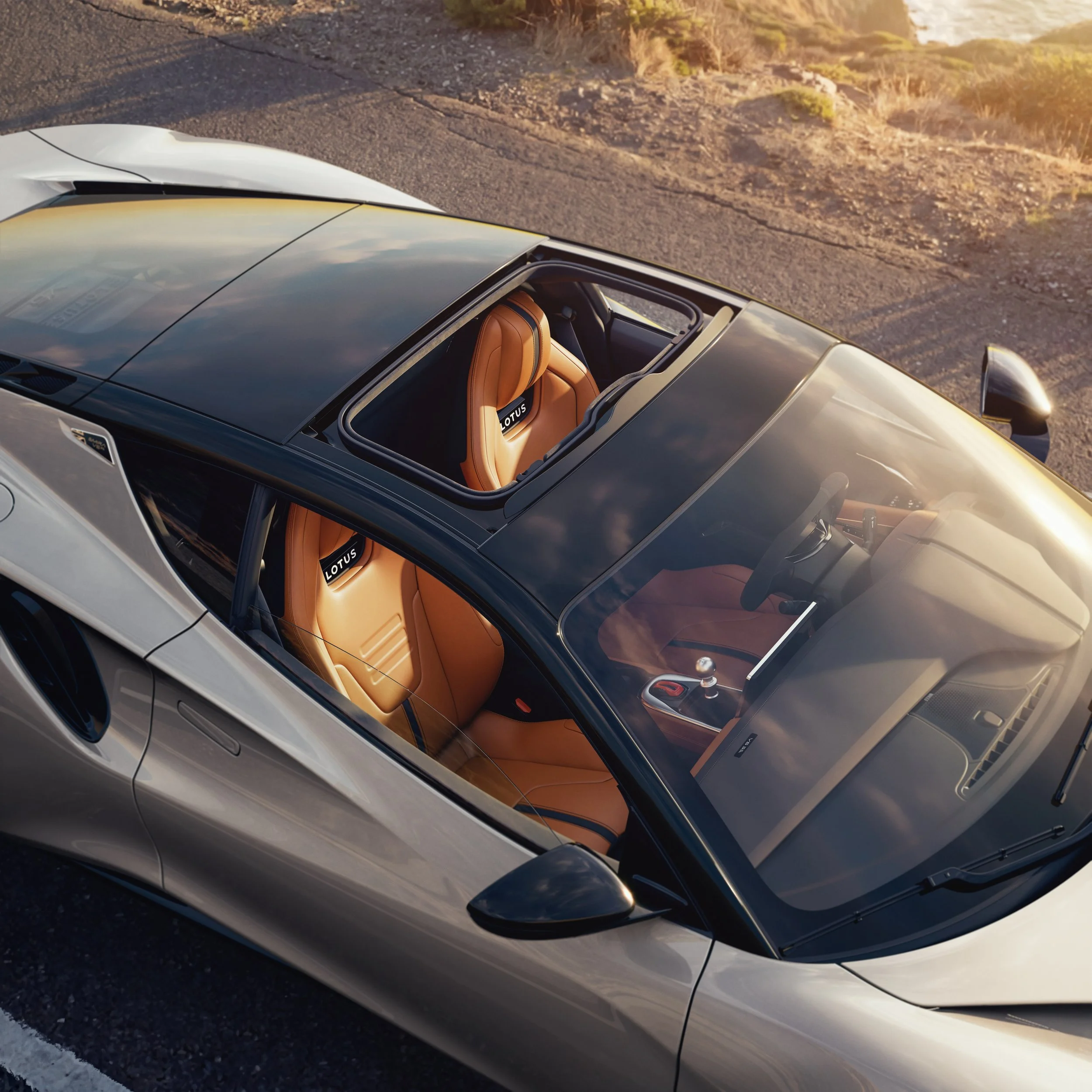 Lotus_Emira_V6_SE_Removable_Roof.jpg