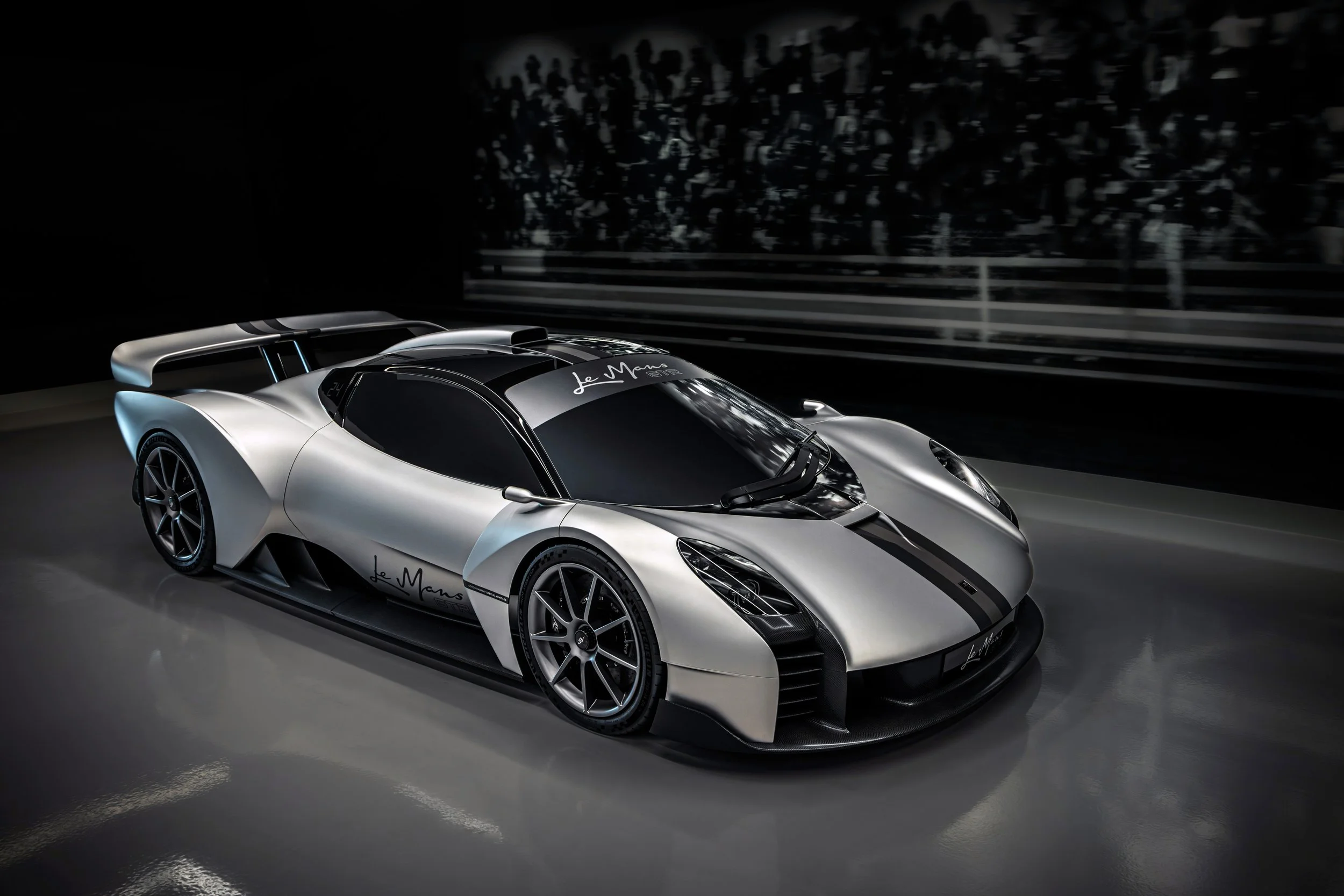 Le Mans GTR - XP1 (1).jpg