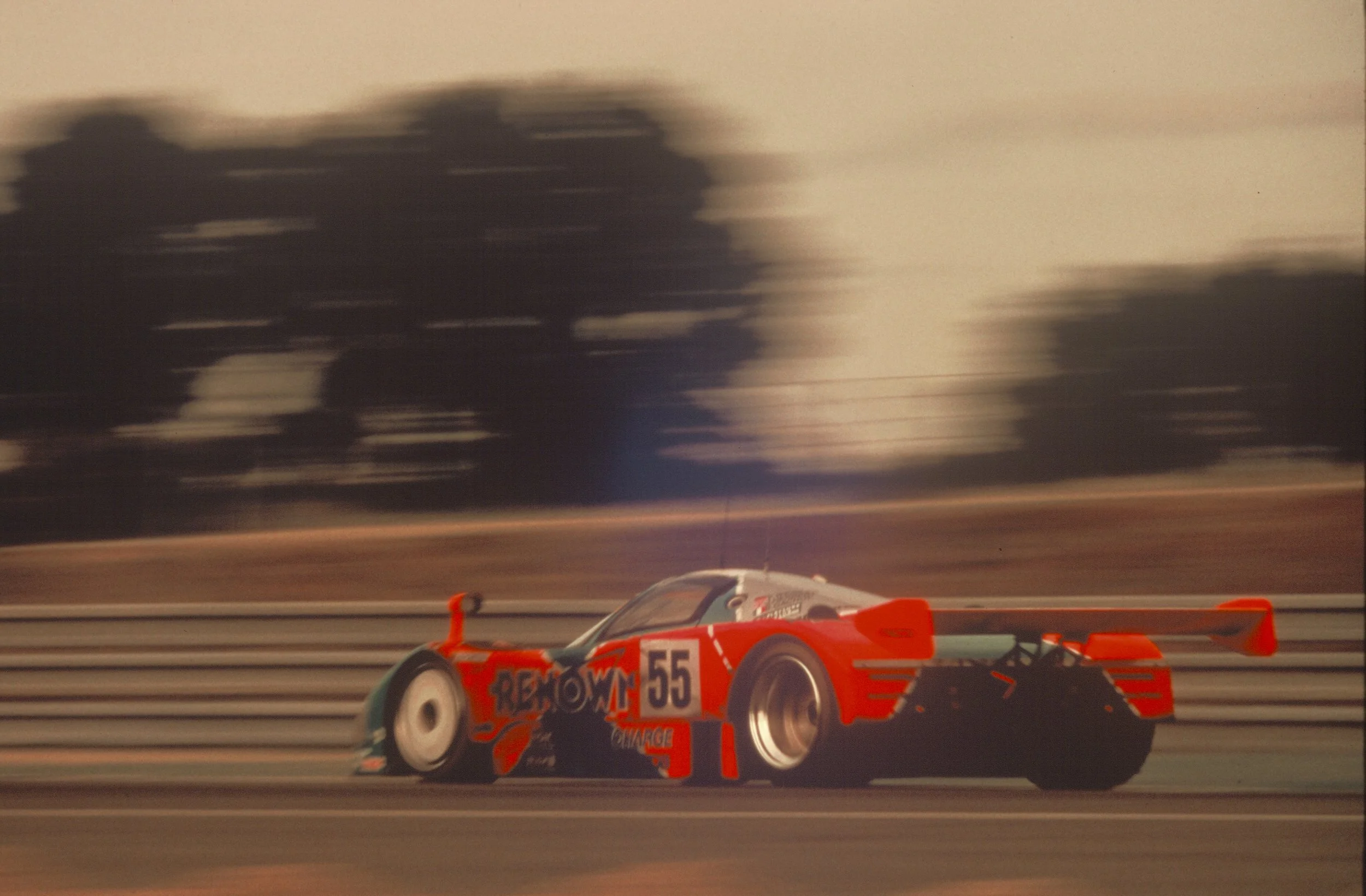1991_Le_Mans_winning_Mazda_787B (1).jpg