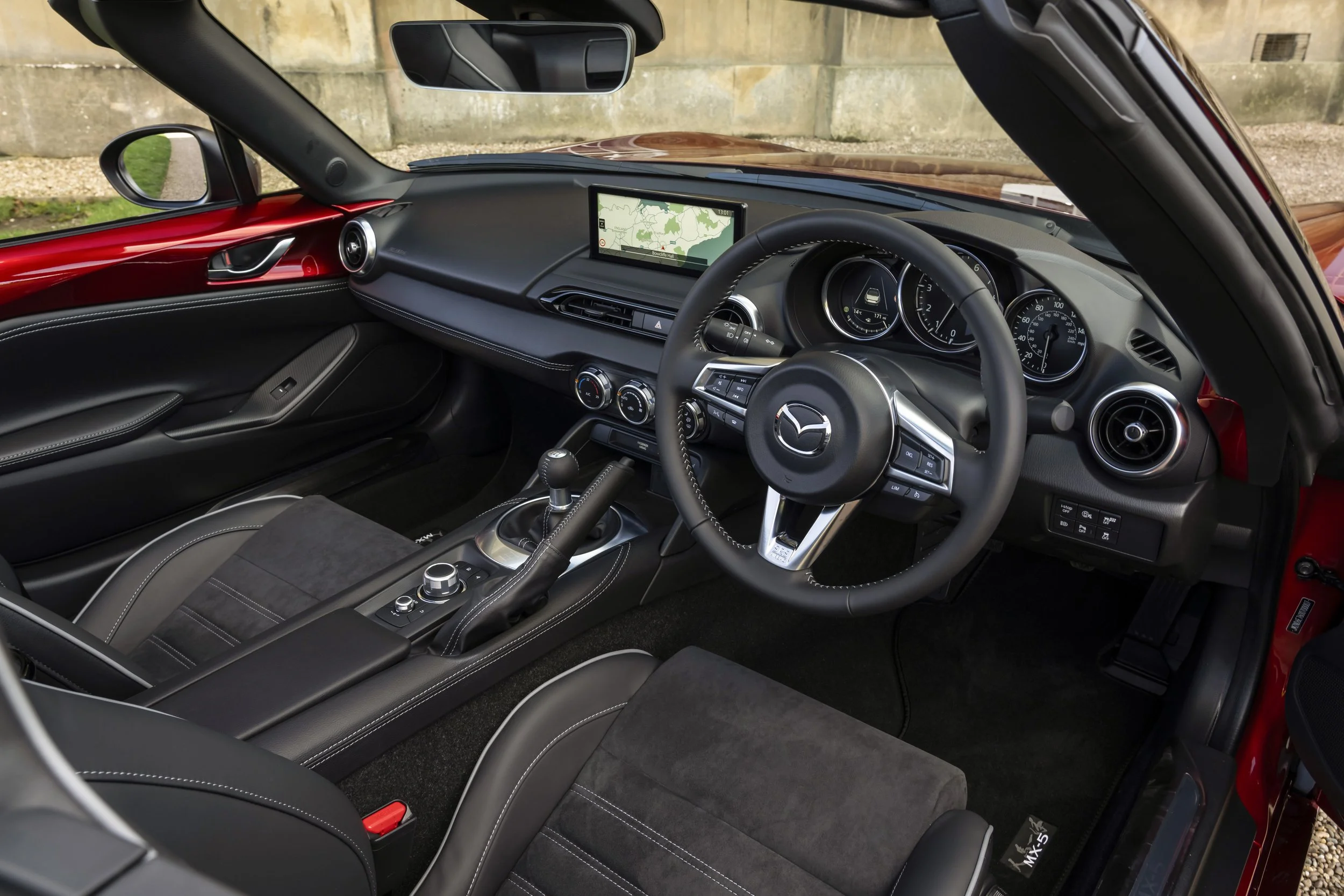 Mazda MX-5 (10).jpg