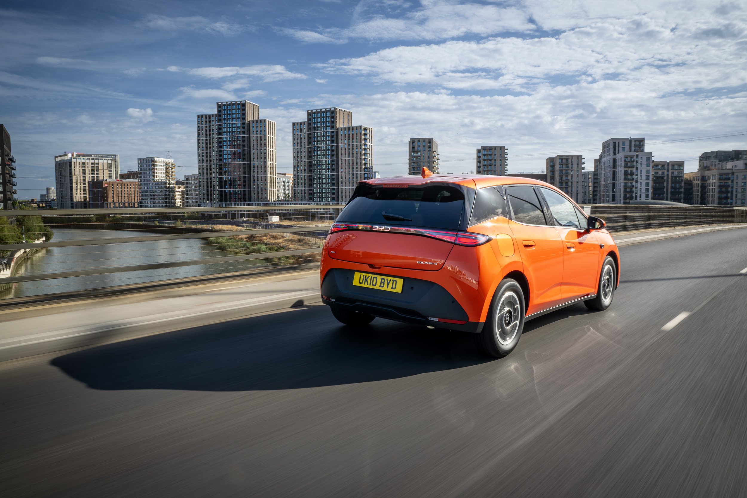 BYD_Dolphin_Orange__021.jpg