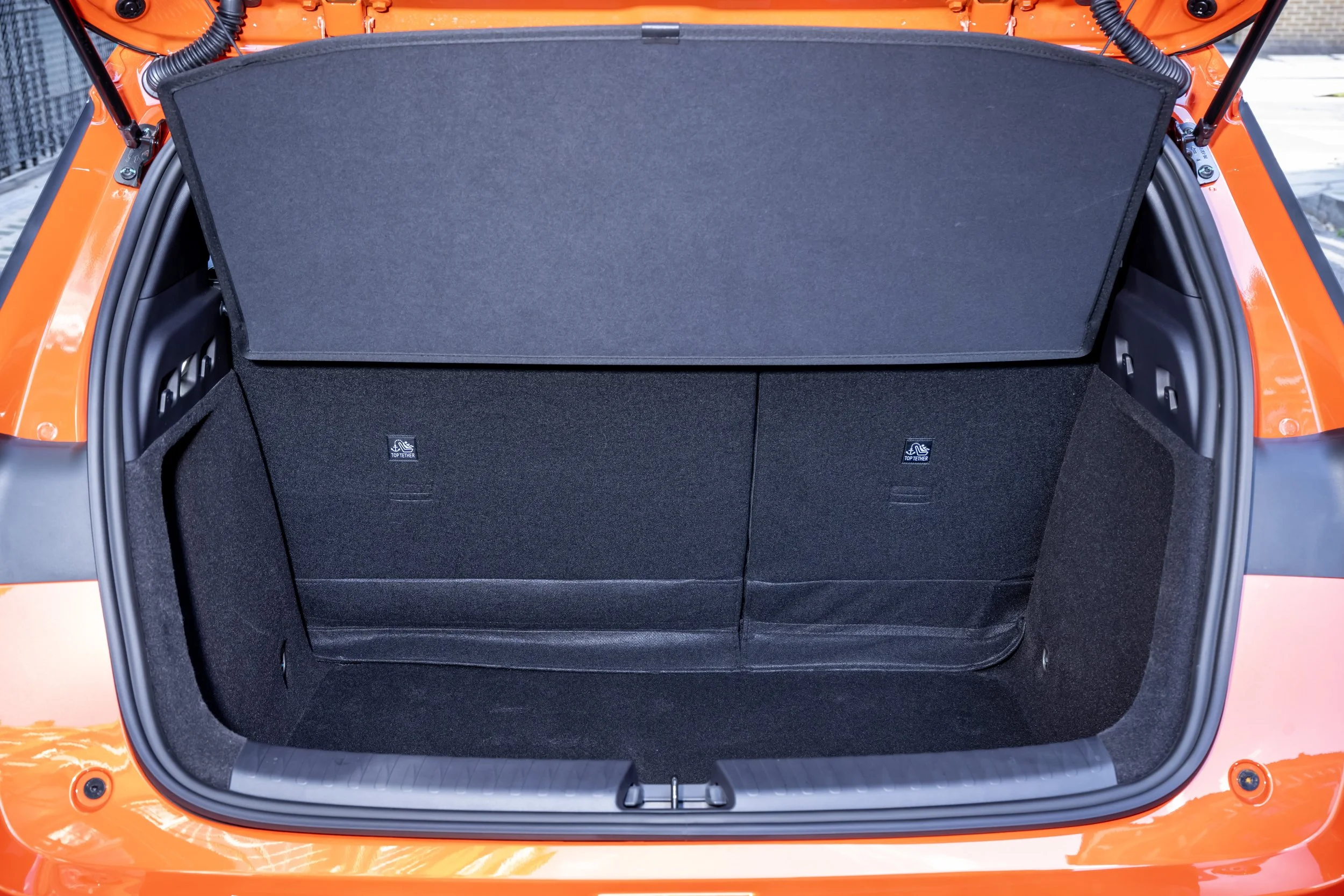 BYD_Dolphin_Orange__145.jpg