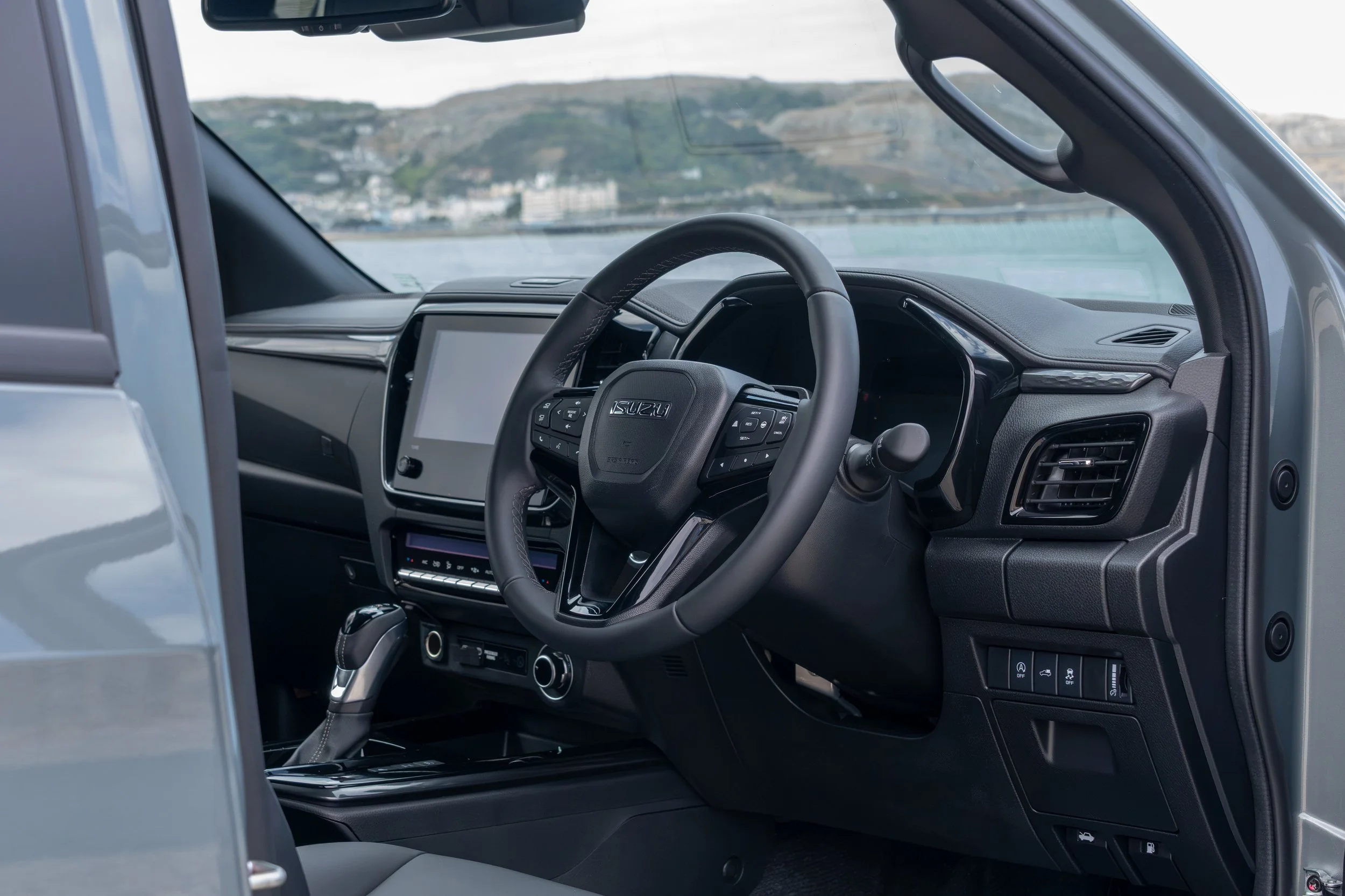 Isuzu D-Max 2.2 100.jpg