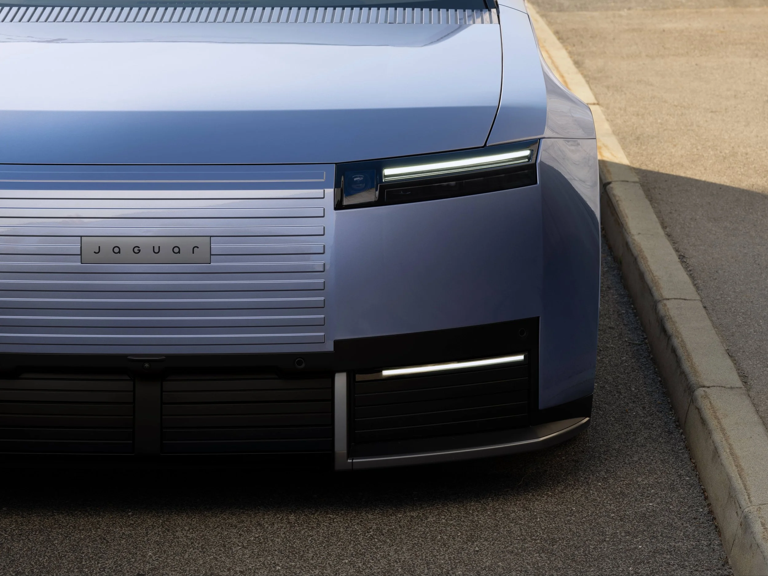 Ext_Macro_Headlight_Blue (1).jpg