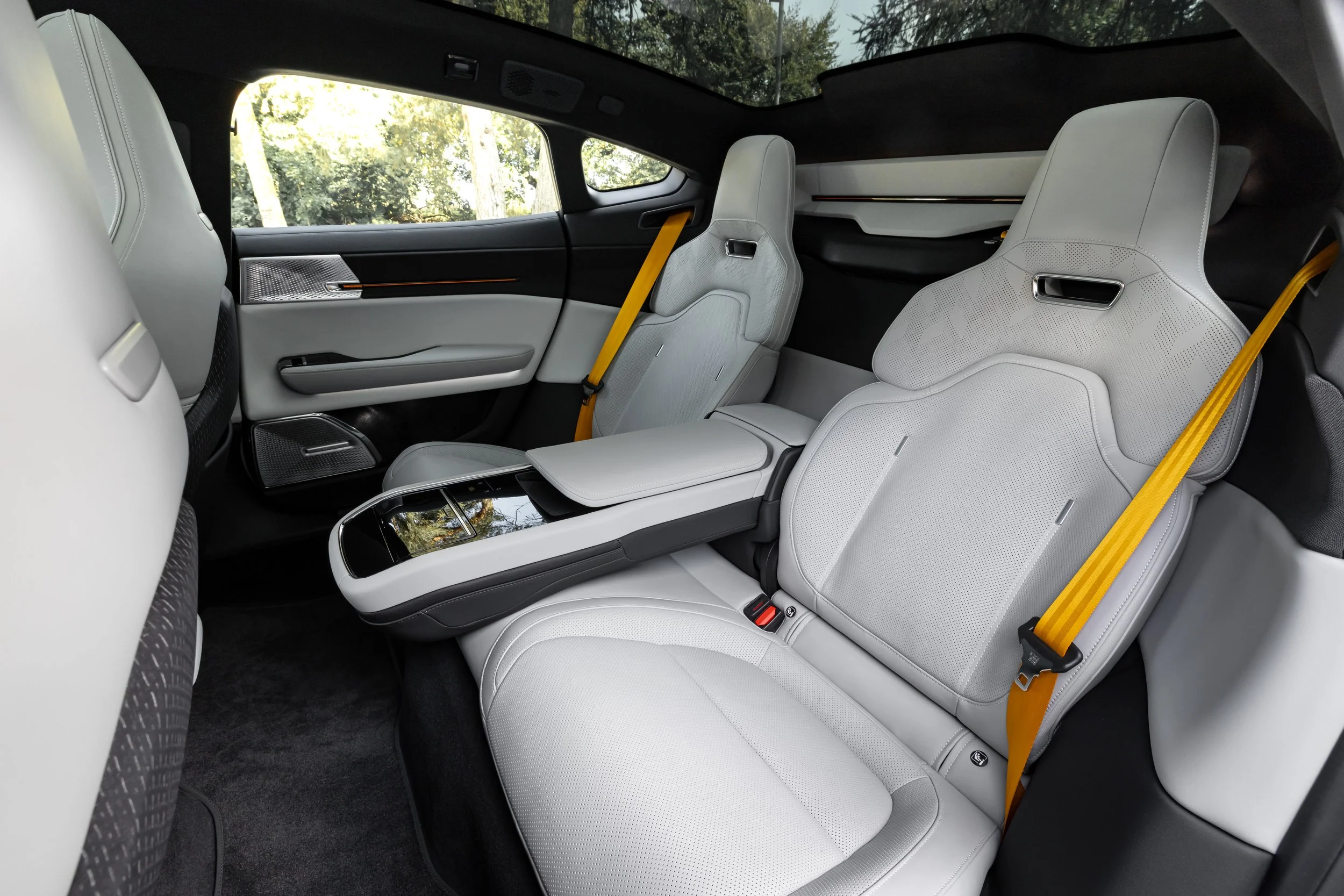 Polestar 5 Performance – Magnesium Matte_2026_0115.JPG