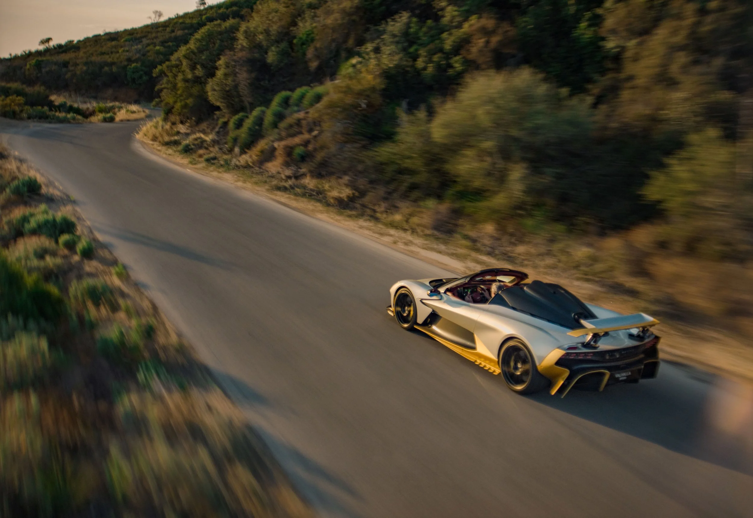 Aston Martin Valhalla Spider_7.jpg
