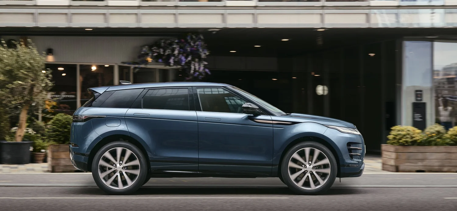 Review | Range Rover Evoque - Kensington, the Côte d’Azur, muddy fields ...