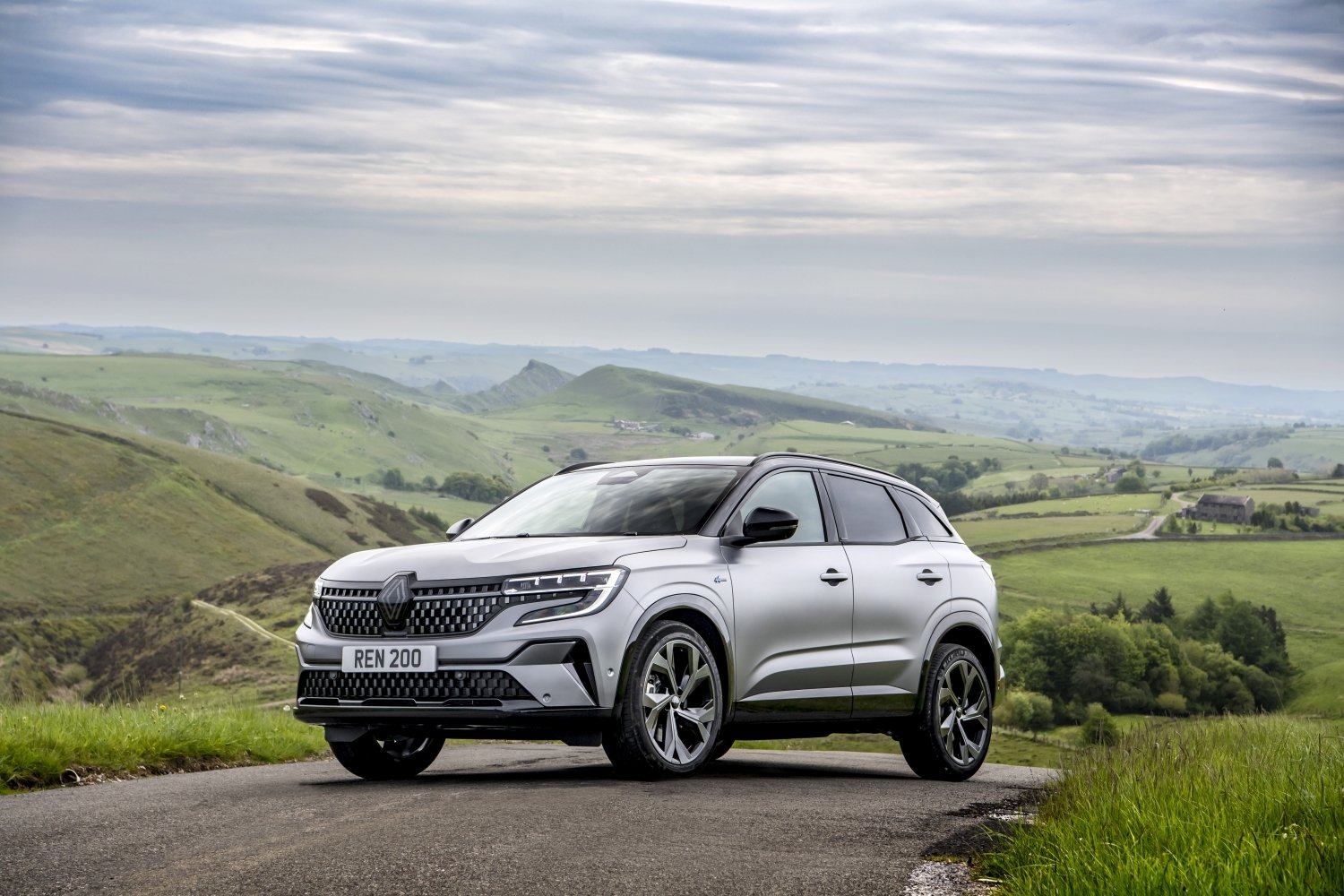 REVIEW  Renault Austral E-Tech - The Solution To EV Range Anxiety — Driven