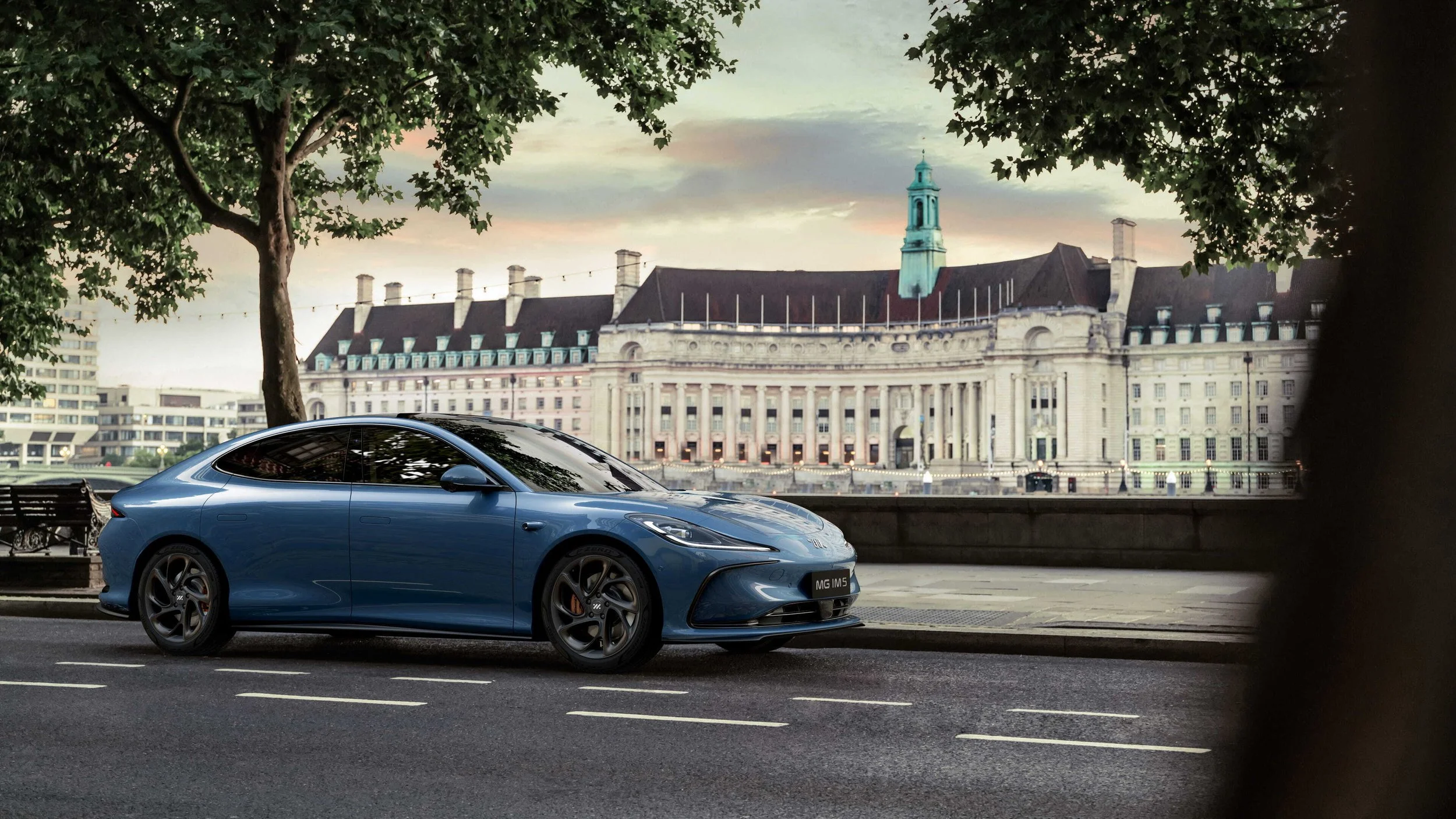 Living with an MG IM5 ‘Long Range’