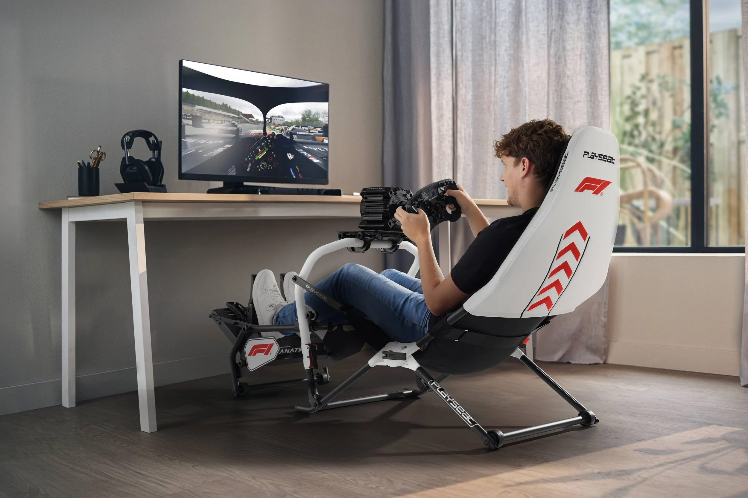 Playseat and F1 create foldable sim racing seat to make you feel like ...