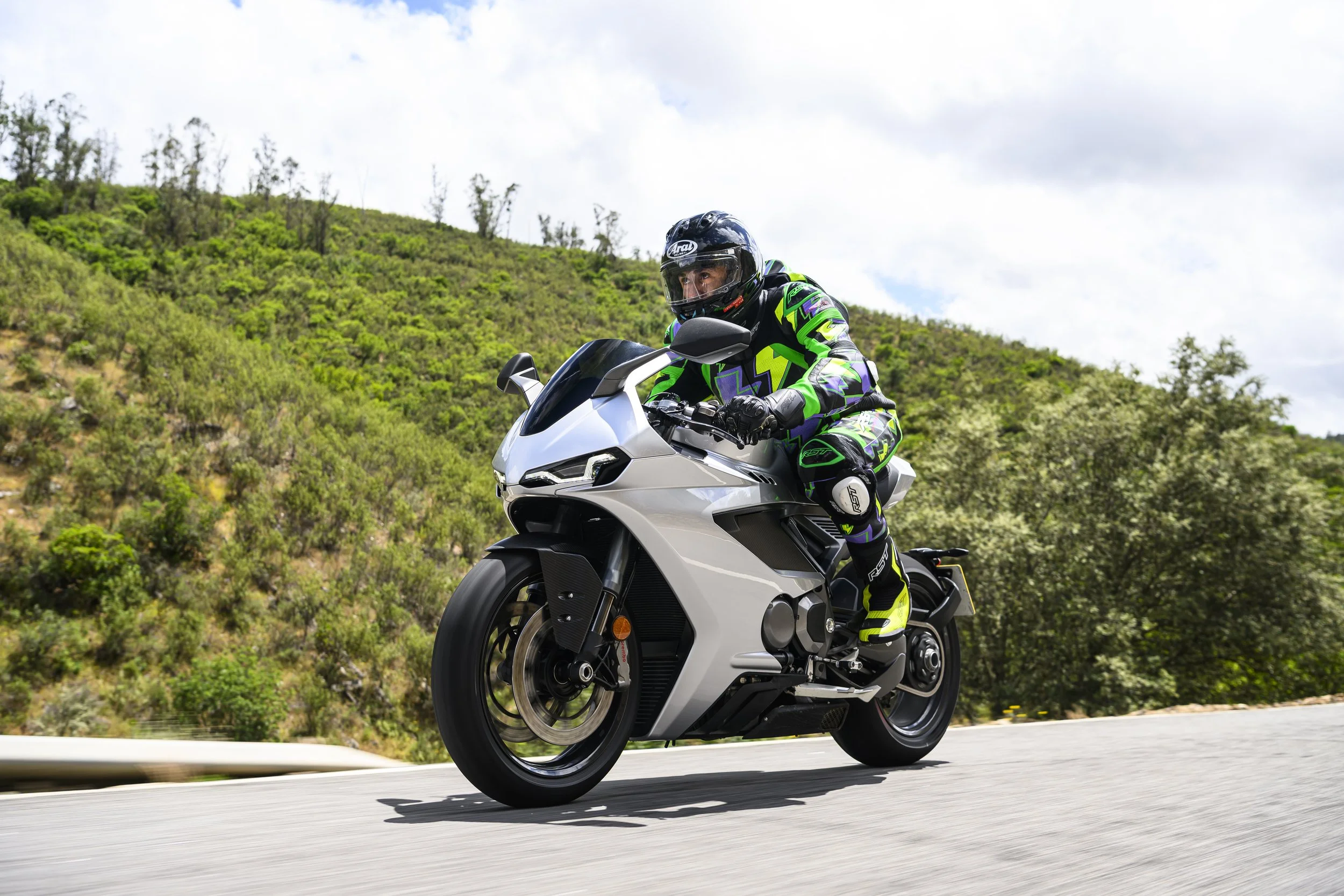 Norton-Manx-R-review-John-Marcar