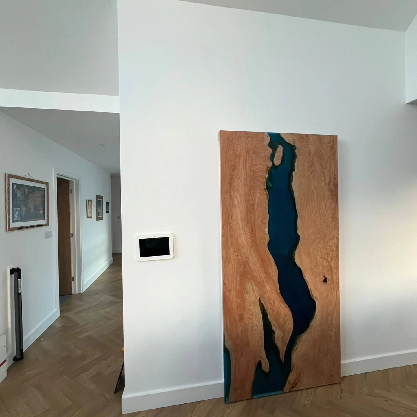A lot of hard graft has finally paid off.
What started as a door has become something far more&mdash;solid timber brought to life with flowing resin, natural edges preserved, and lighting that transforms it from day to night.
By daylight, it&rsquo;s 