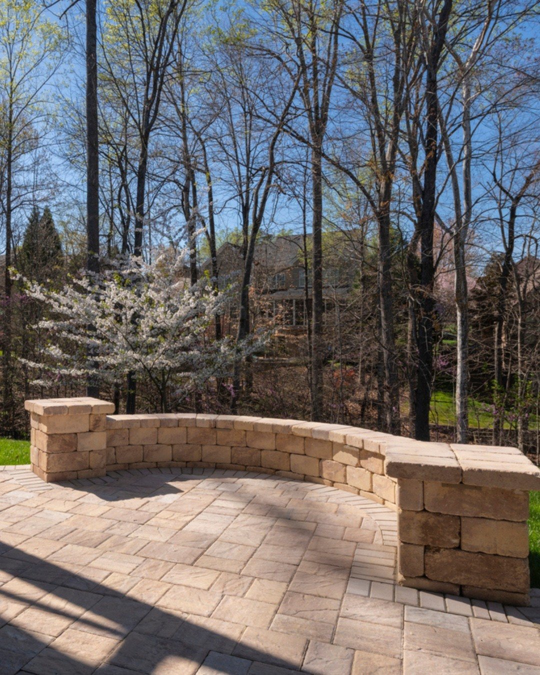 Wall? Space defining structure? Outdoor seating? Functional design serving more than one purpose with zero maintenance is the absolute GOAT of home improvement. #patiodesign #paverdesign #nashvillelandscape #landscapecompany
