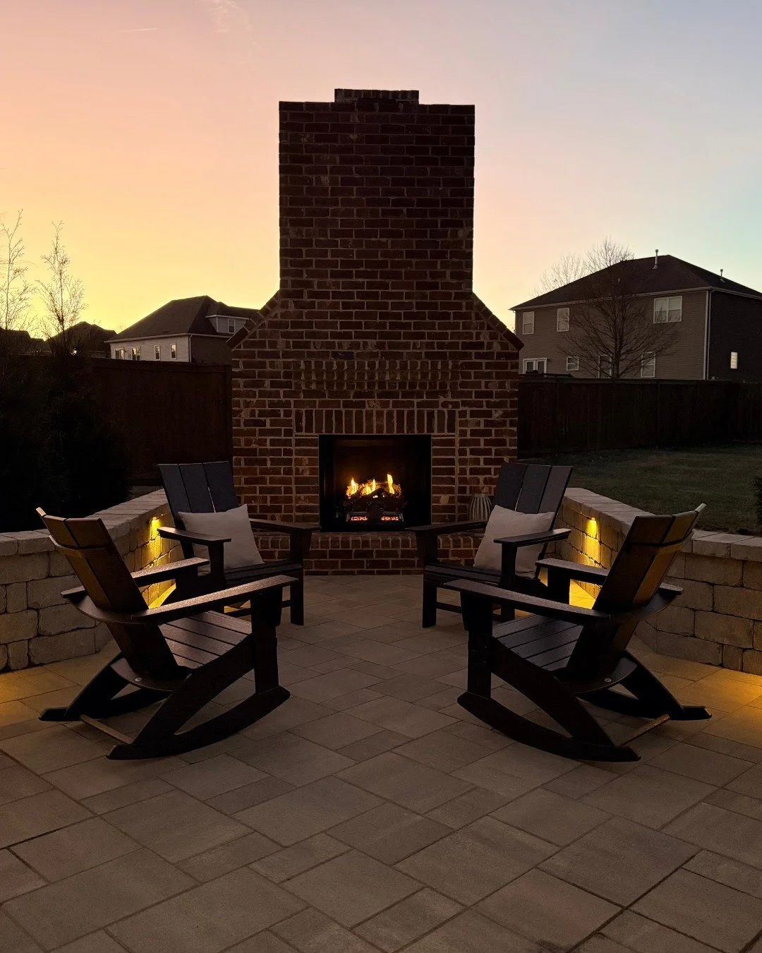 When you want a true courtyard feel in the suburbs, you call Mammoth.
We bring it all together &mdash; a fireplace that fires up with the push of a remote, dusk-to-dawn lighting that sets the vibe, an outdoor kitchen built for entertaining, and a pat