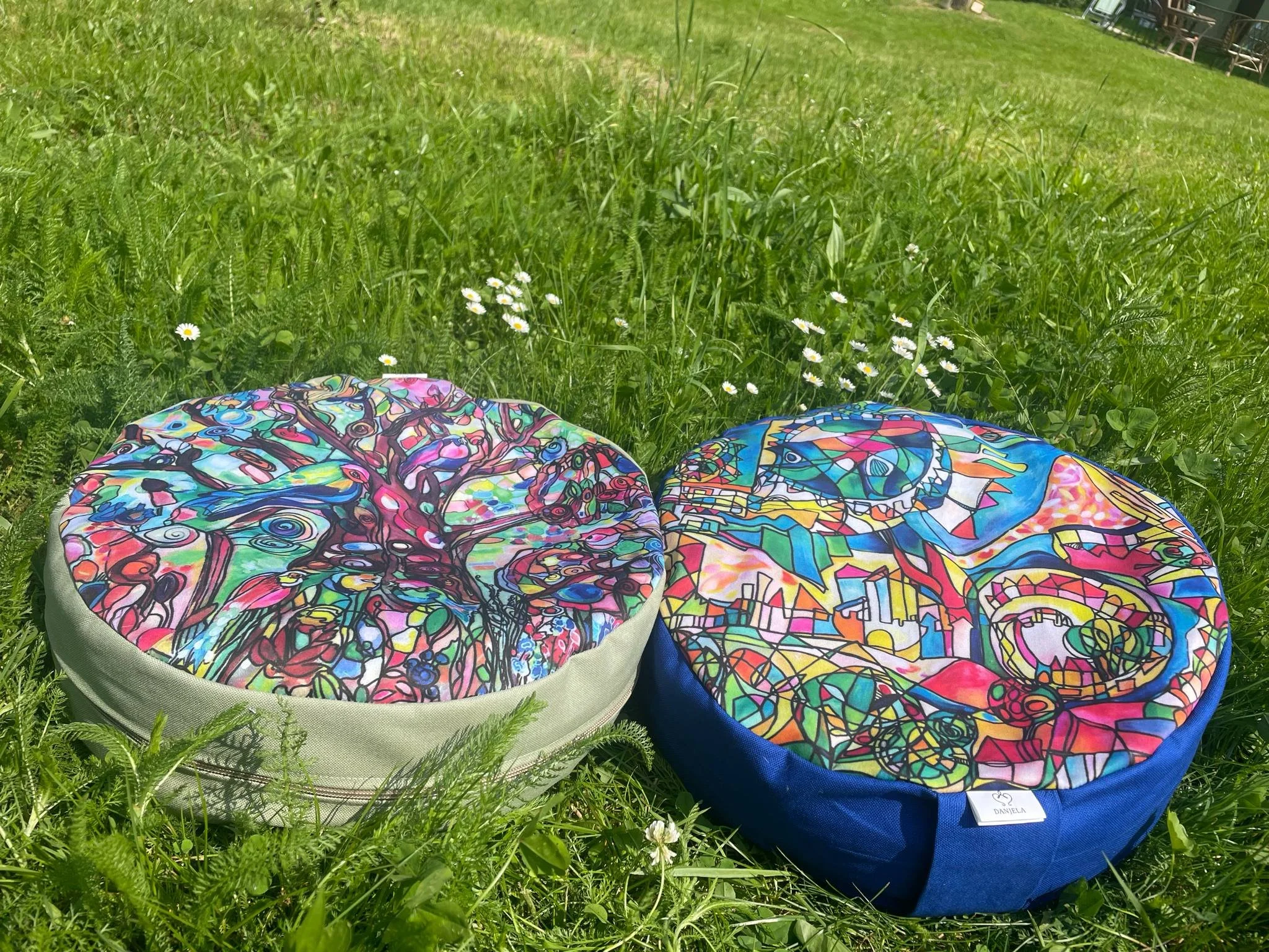 KARIN MIKULÁŠOVÁ x DANIELA SLIACKA: KEĎ SA UMENIE USADÍ – ART &amp; CRAFT – AUTORSKÉ PODSEDÁKY