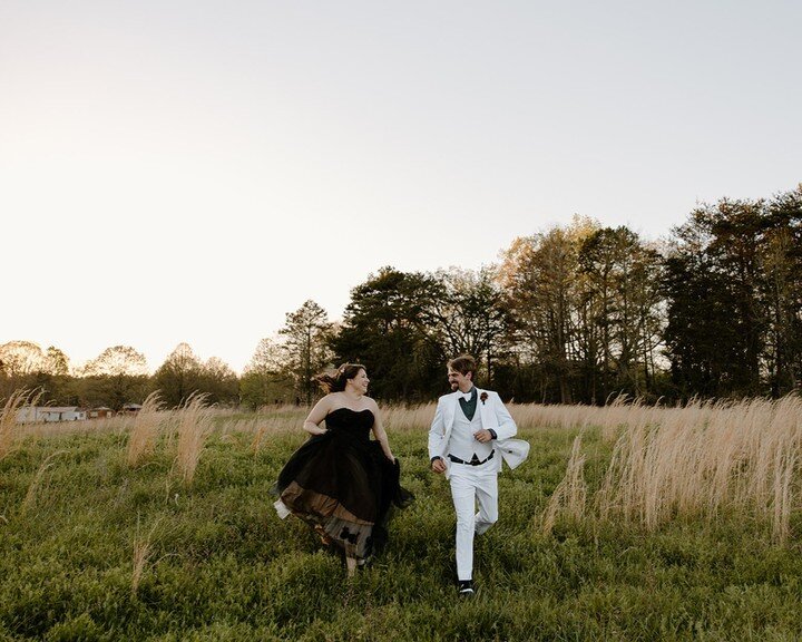 Running through the grass at Circle M Farm like...​​​​​​​​​
Capture every beautiful moment! Inquire by clicking the link in bio.
Photography: @betts_photography 

#circlemfarmevents #farmwedding #ncfarmwedding #farmhousewedding #clt #charlottewedding