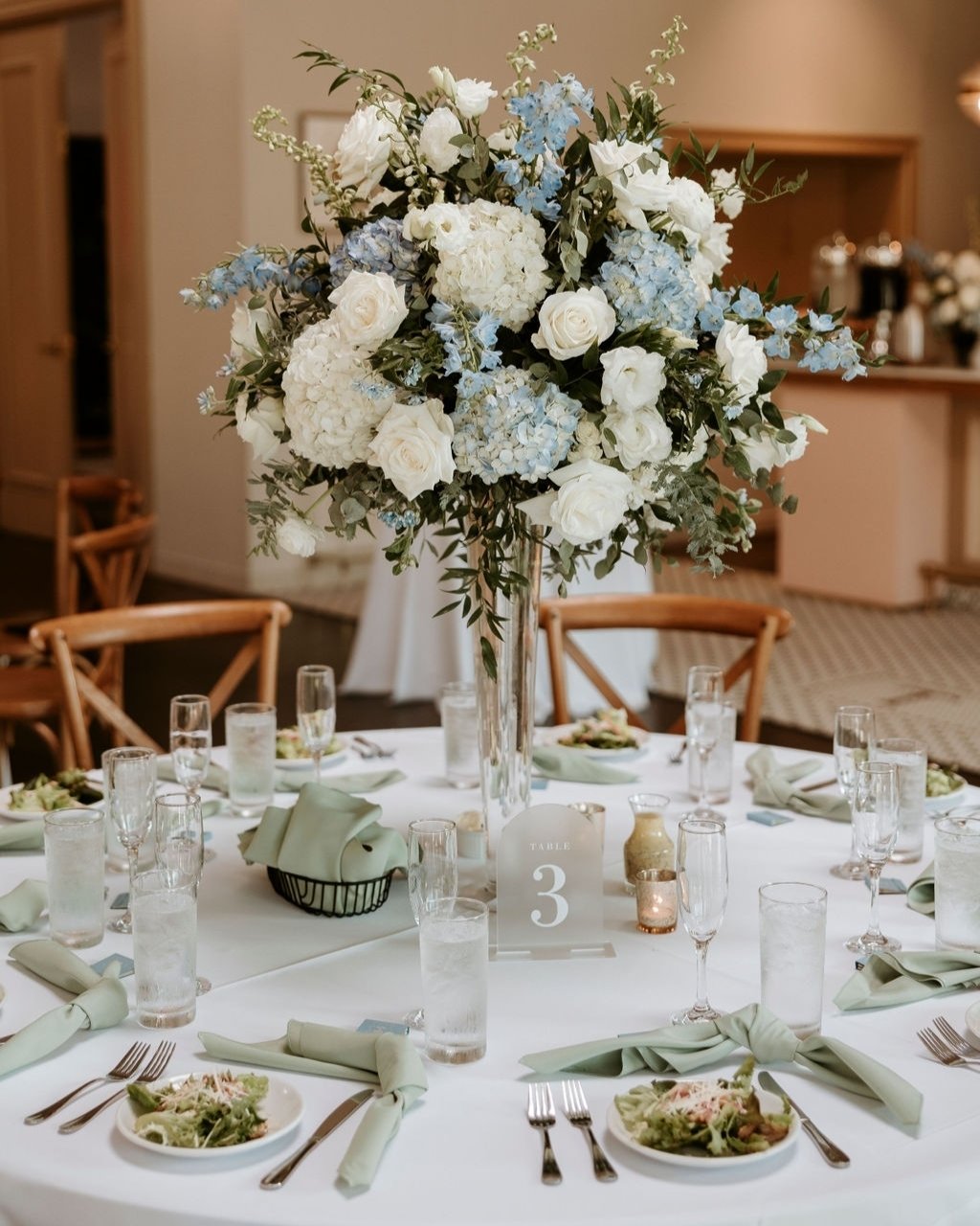Our hearts are fuller than our plates today, and that's saying a lot. We&rsquo;re so grateful for the chance to bring our clients joy through cuisine. Wishing you all a wonderful Thanksgiving! 🤍

#cateringbybeaumonde #beaumonde #theruthclt #thecasey