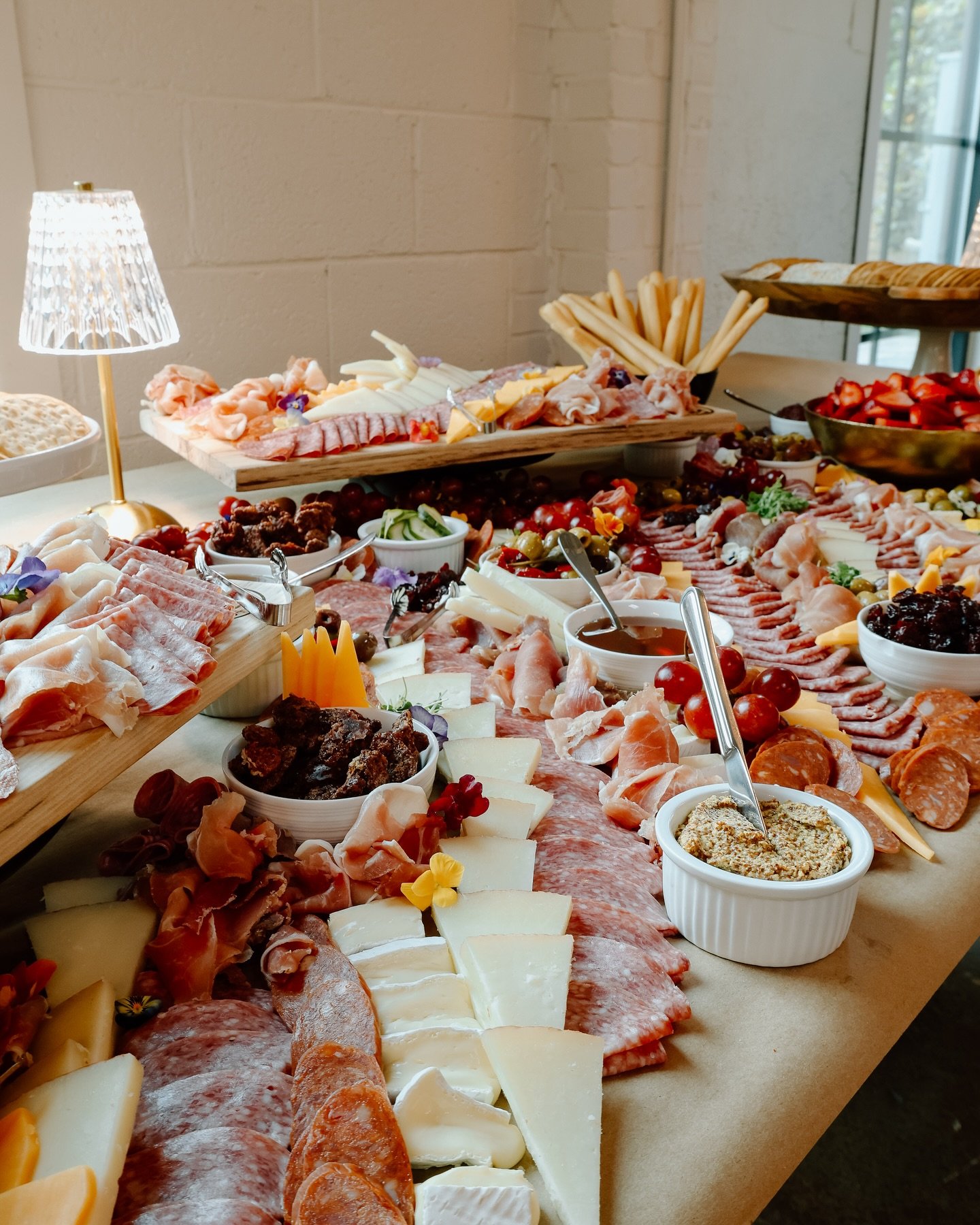 Grazing in style&mdash;this charcuterie spread brings the flavor and the flair to every celebration 🤩 || Ask a Beau Monde expert about adding a charcuterie table to your event! 

Photography: @lggroke 

#foodandbeverage #CharcuterieBoard #GrazingTab