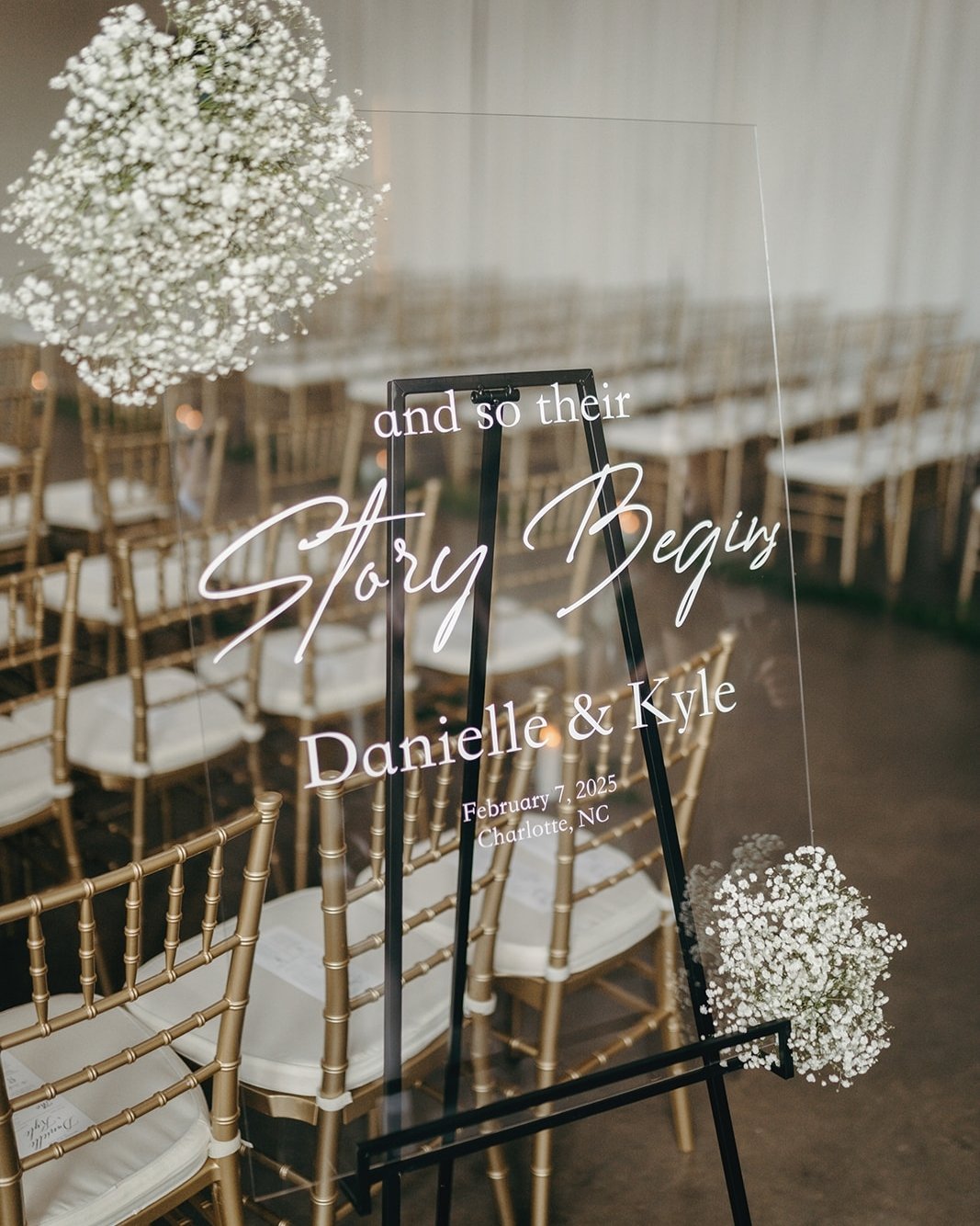 timeless, elegant, and unforgettable🤍✨|| We provide full-service catering, a bar, and a dedicated concierge to walk you through your entire experience!

Photo: @fadedfernphotography 
Planner: @clt.thegatheringco @thegathering.co
Florals &amp; Rental