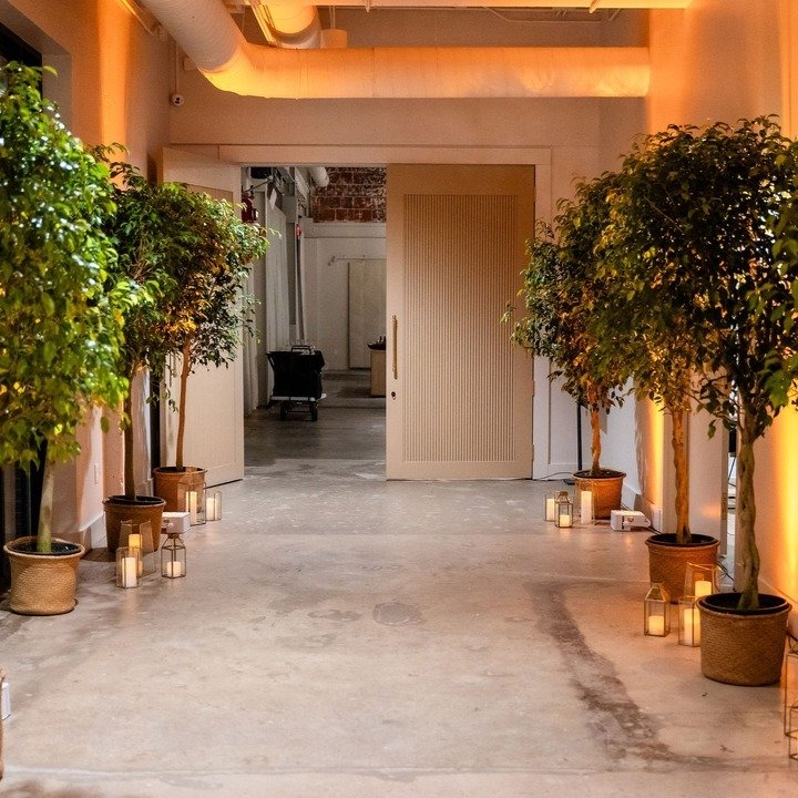 Picture this: making your way into the reception room after an hour filled with laughs and good company ✨ || See how you can make our space, yours. Visit www.beaumonde.com.

Photo: @movingmountains.studios 

#thecasey #thecaseyclt #tryonhills #tryonh